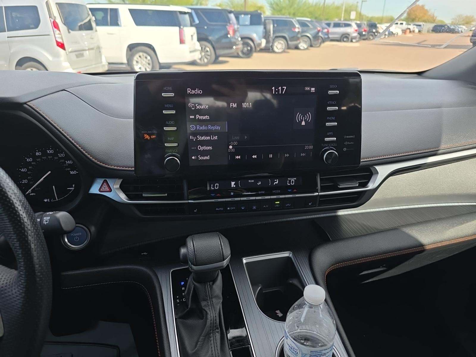 2024 Toyota Sienna XSE FWD