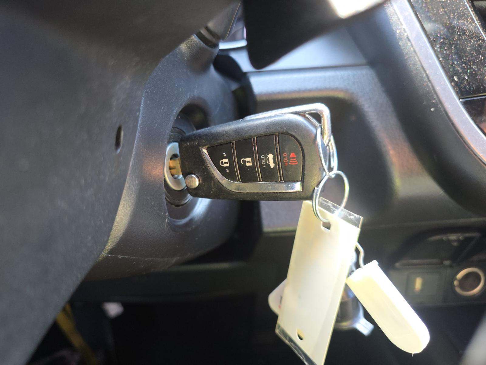 2021 Toyota Camry SE FWD