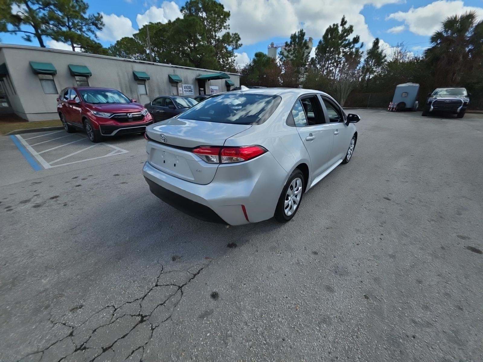 2024 Toyota Corolla LE FWD