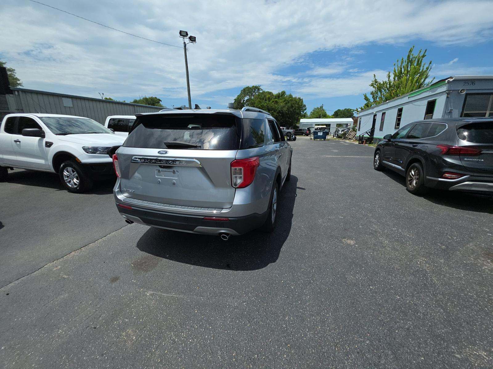 FORD EXPLORER - 3