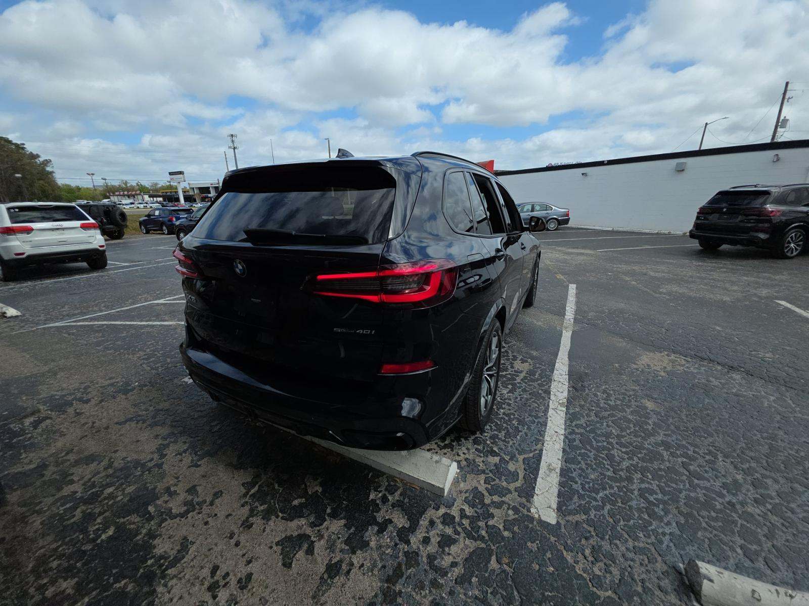 2021 BMW X5 sDrive40i RWD