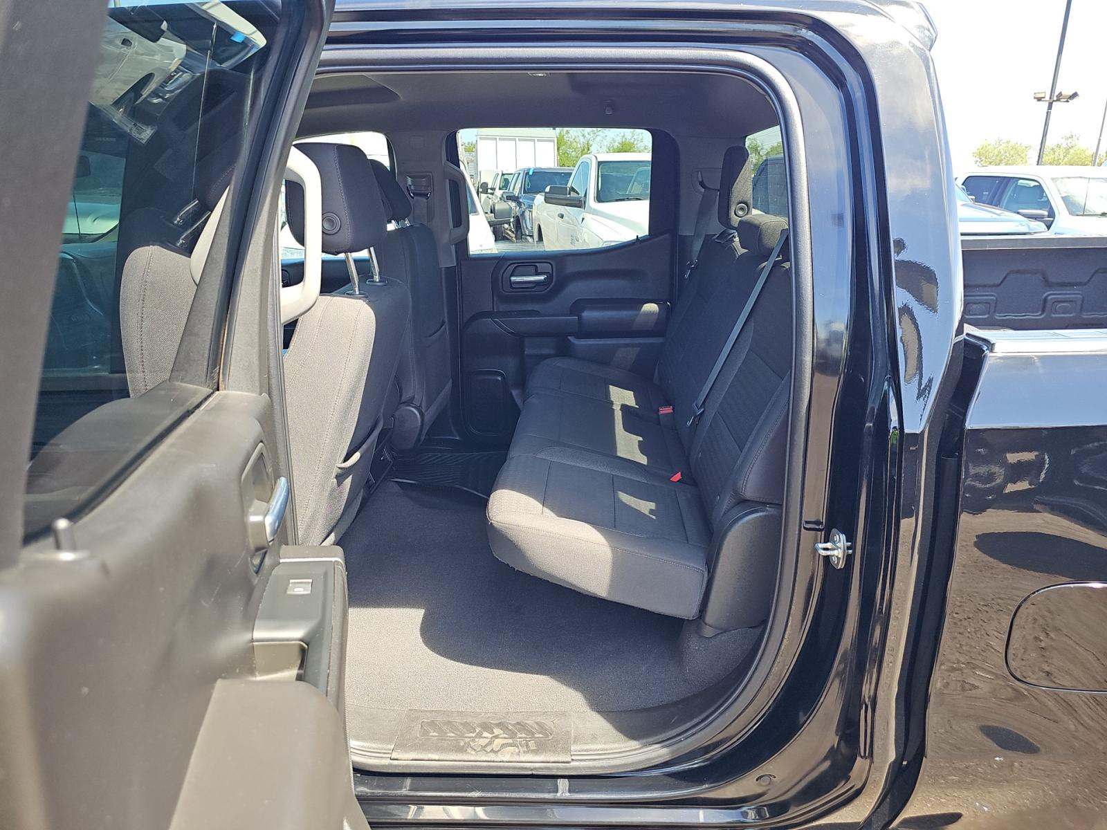 2023 Chevrolet Silverado 1500 Custom AWD