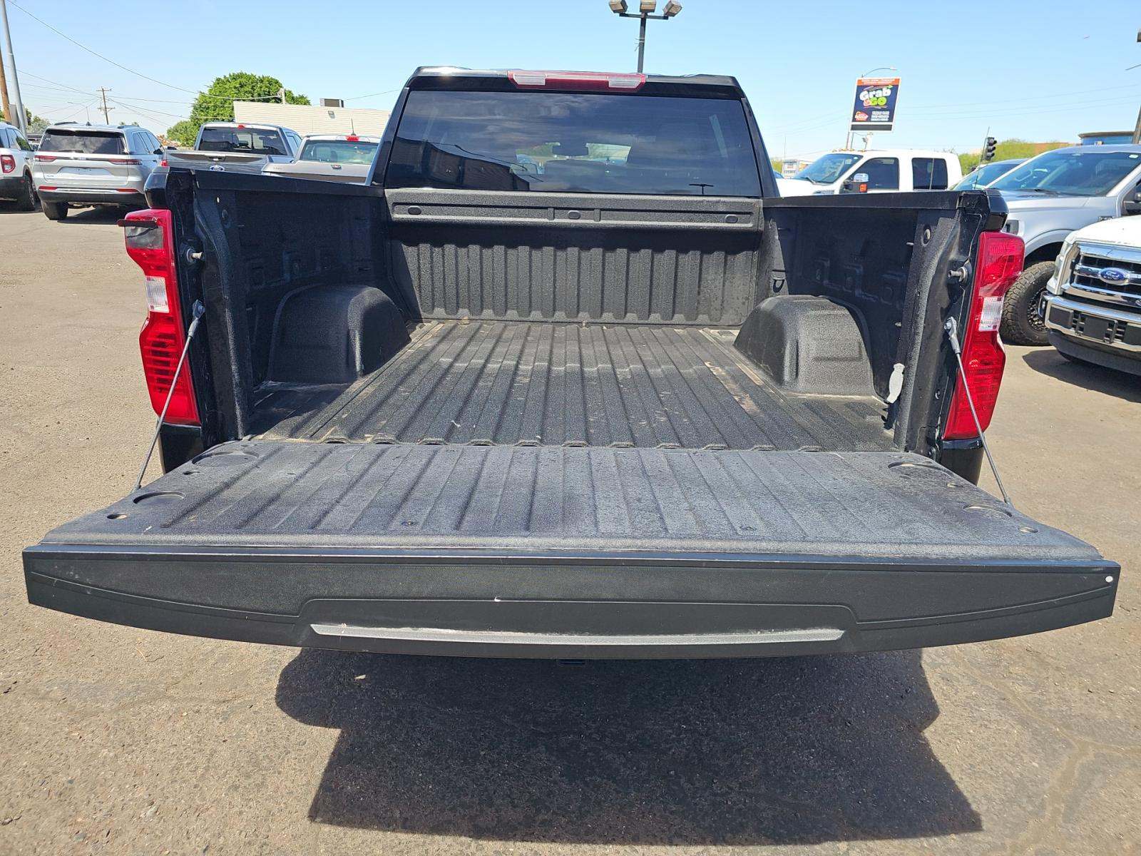2023 Chevrolet Silverado 1500 Custom AWD