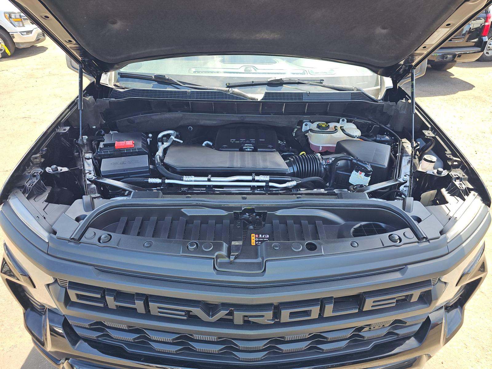 2023 Chevrolet Silverado 1500 Custom AWD