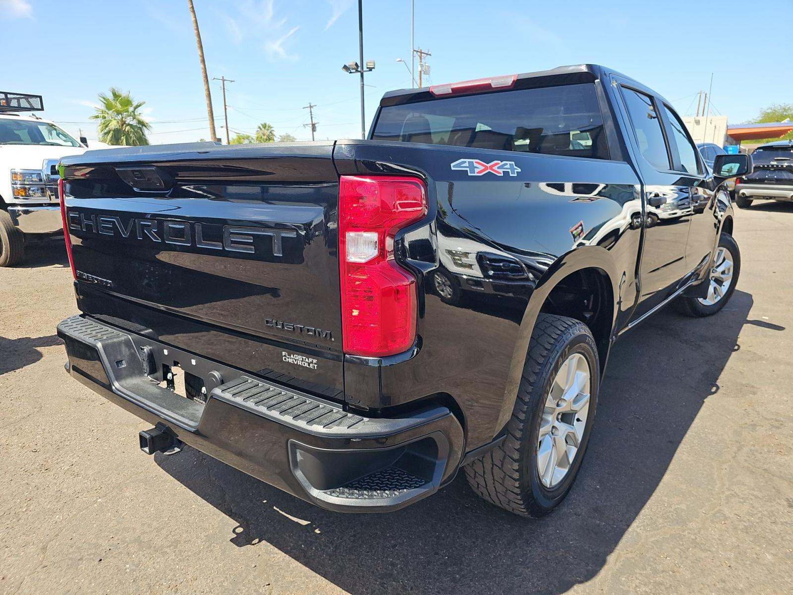 2023 Chevrolet Silverado 1500 Custom AWD
