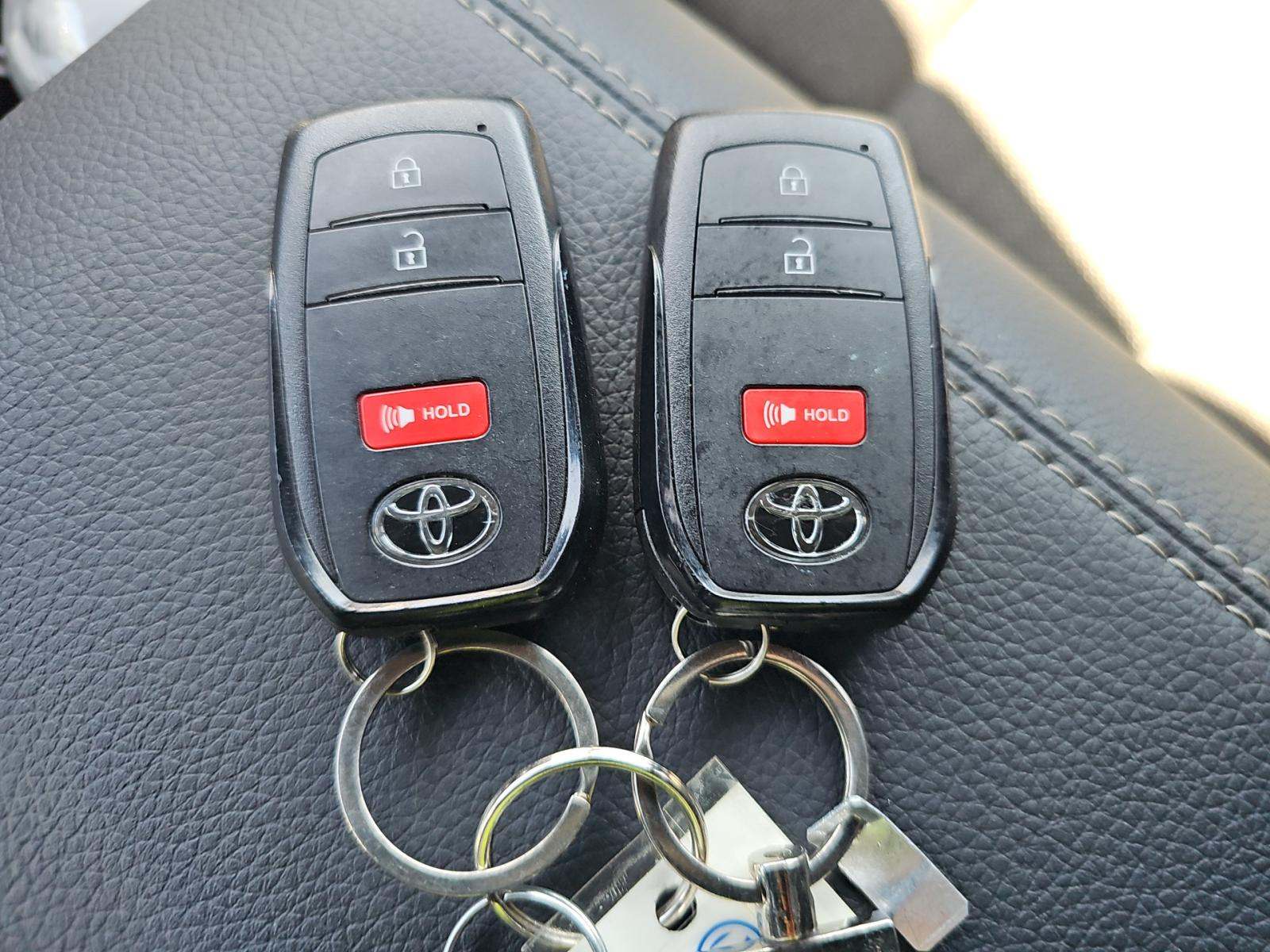 TOYOTA LAND CRUISER - 8