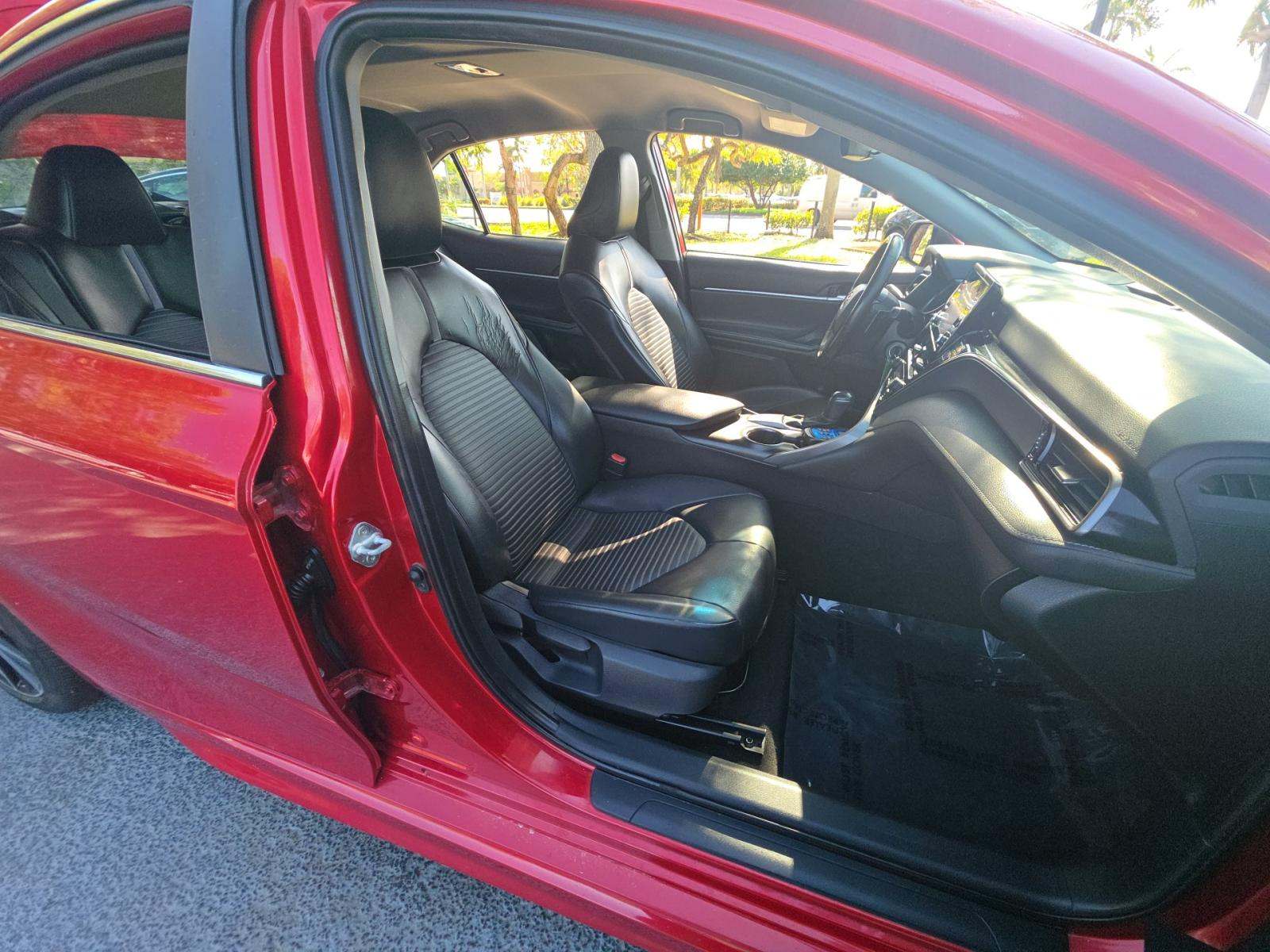 2021 Toyota Camry SE FWD