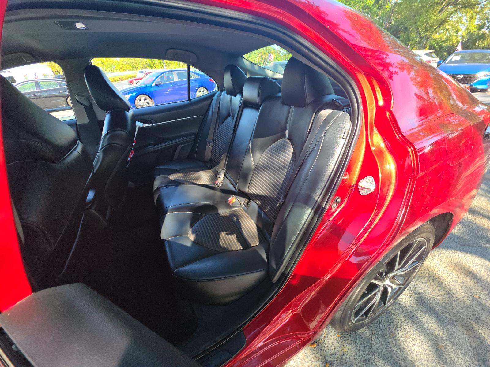 2021 Toyota Camry SE FWD