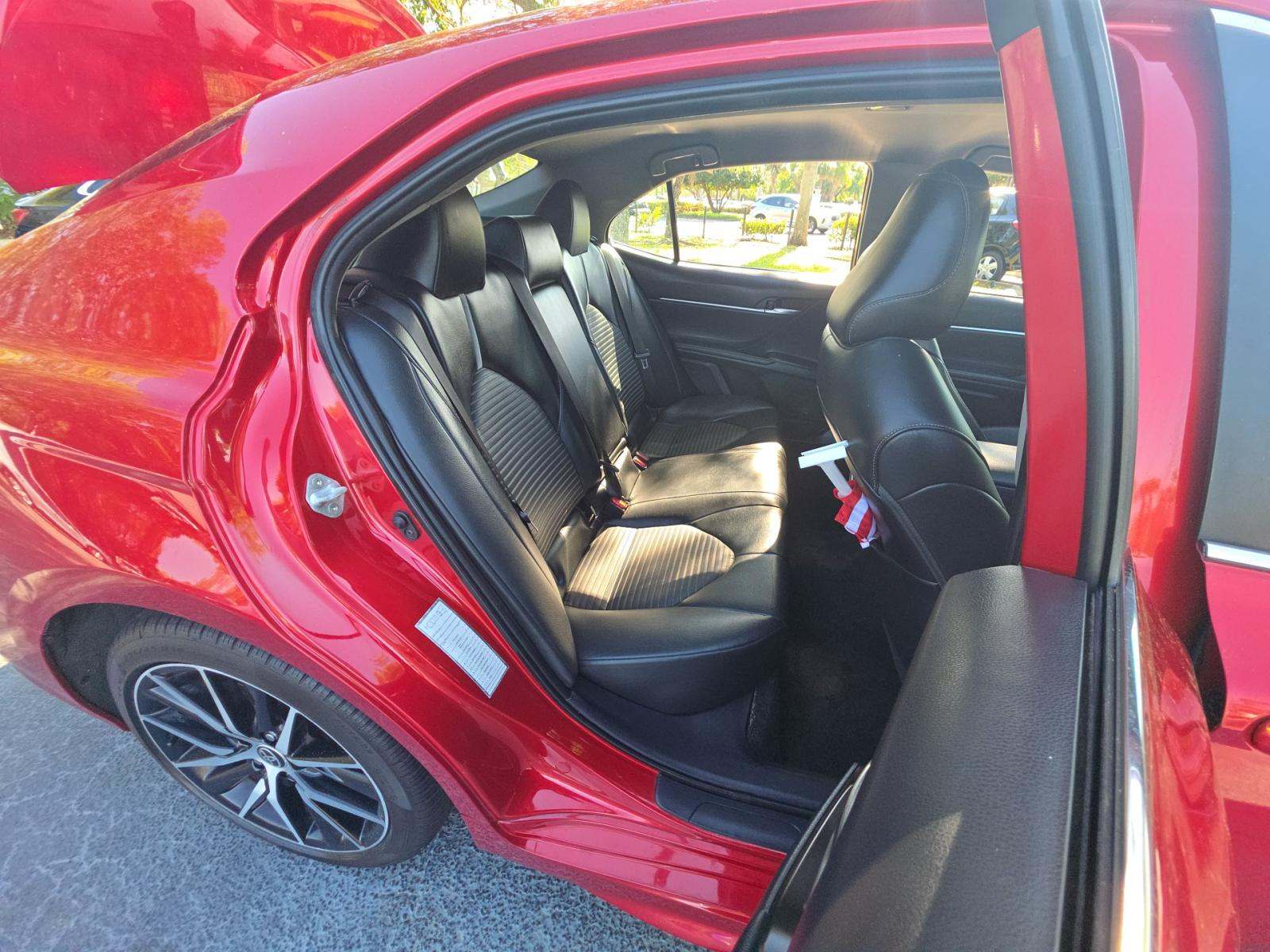 2021 Toyota Camry SE FWD