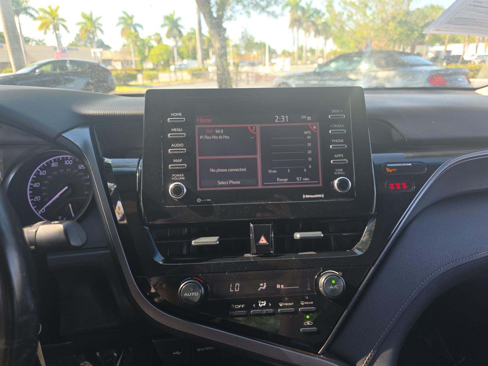 2021 Toyota Camry SE FWD