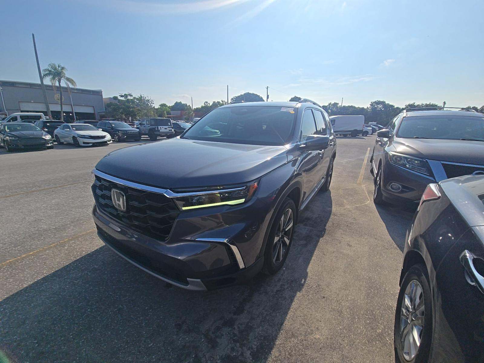 2025 Honda Pilot Touring AWD