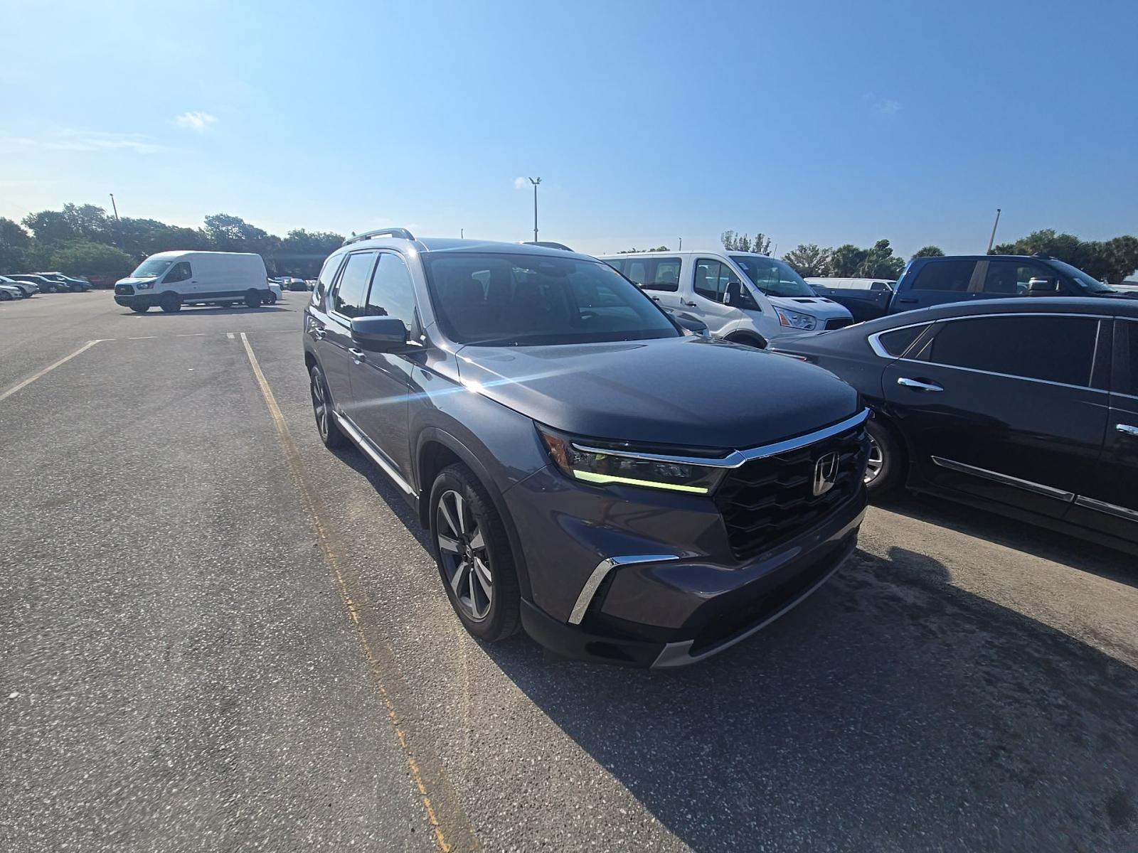 2025 Honda Pilot Touring AWD