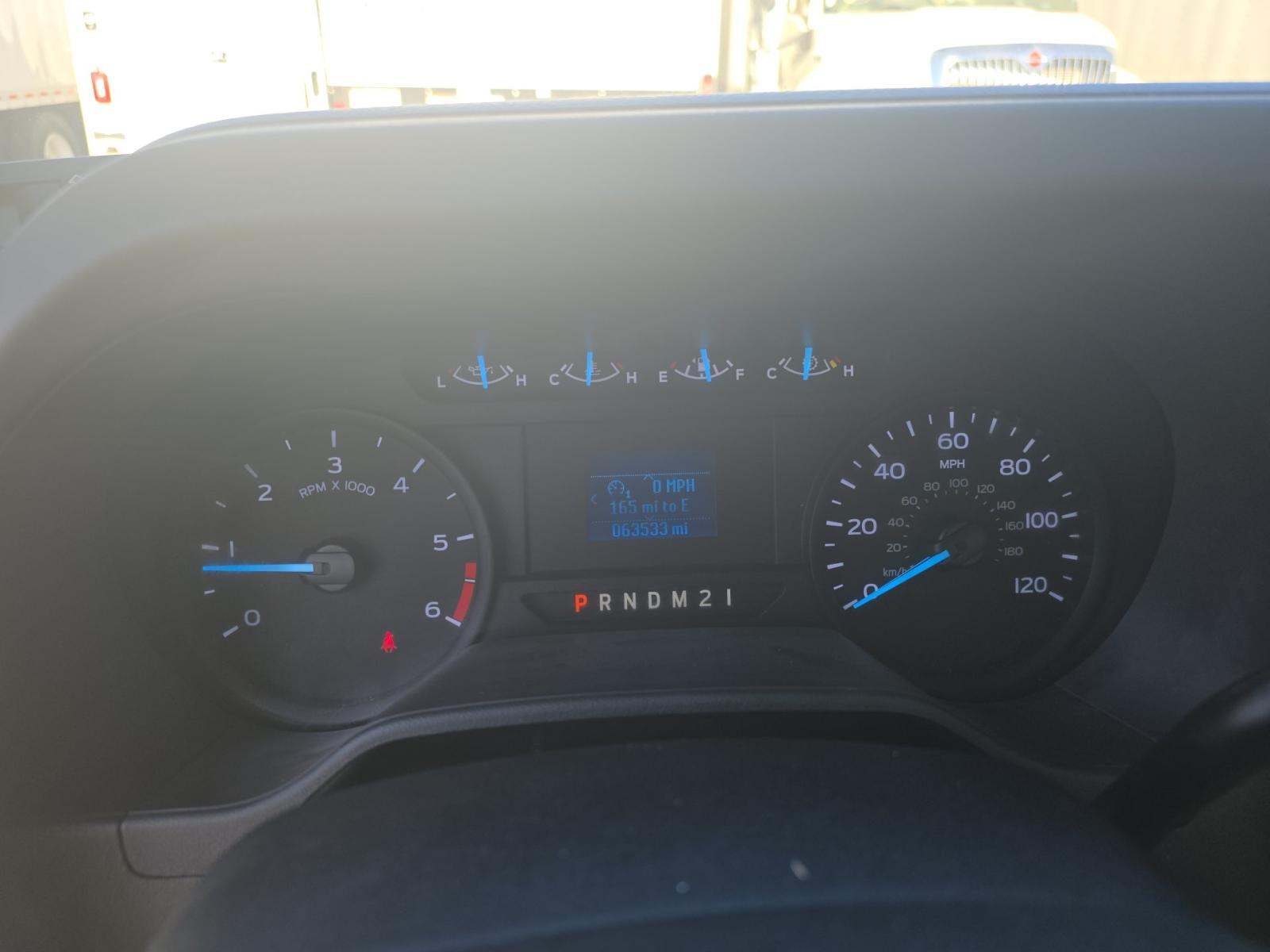 FORD E-350 - 9