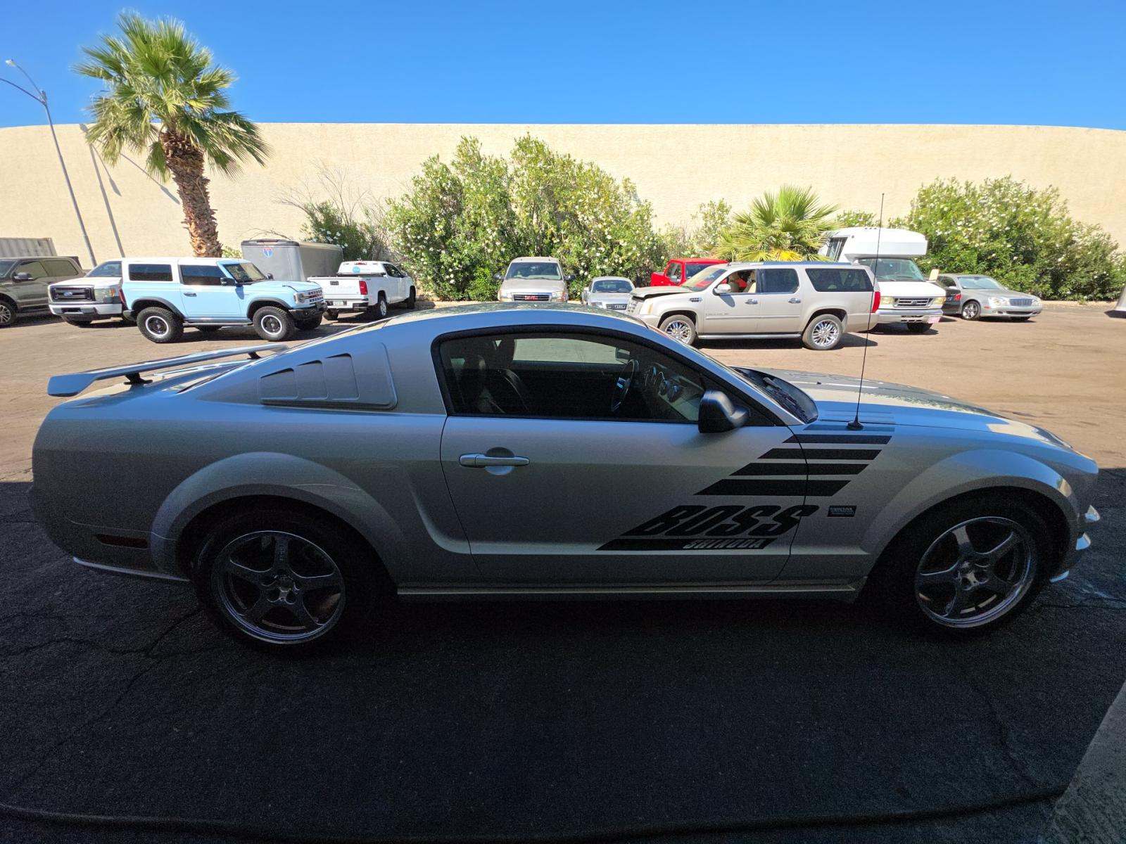 FORD MUSTANG - 4