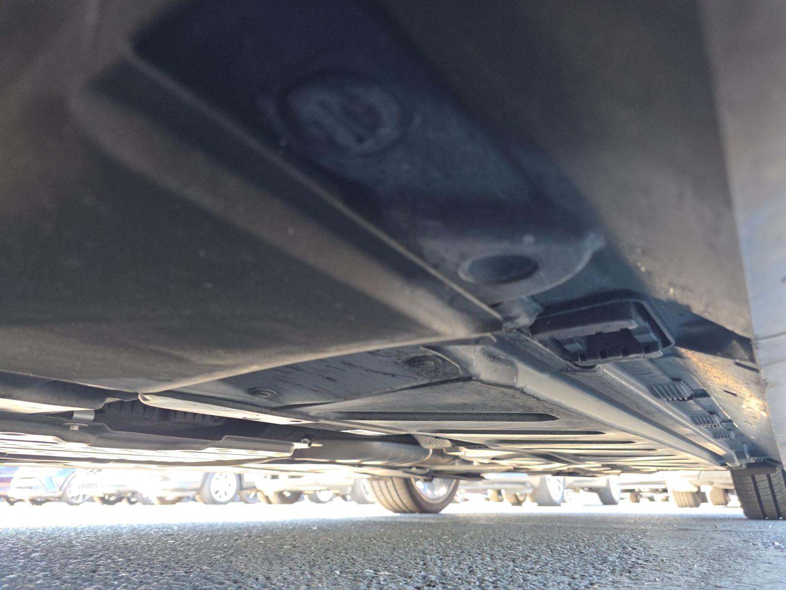 MERCEDES-BENZ E-CLASS - 7