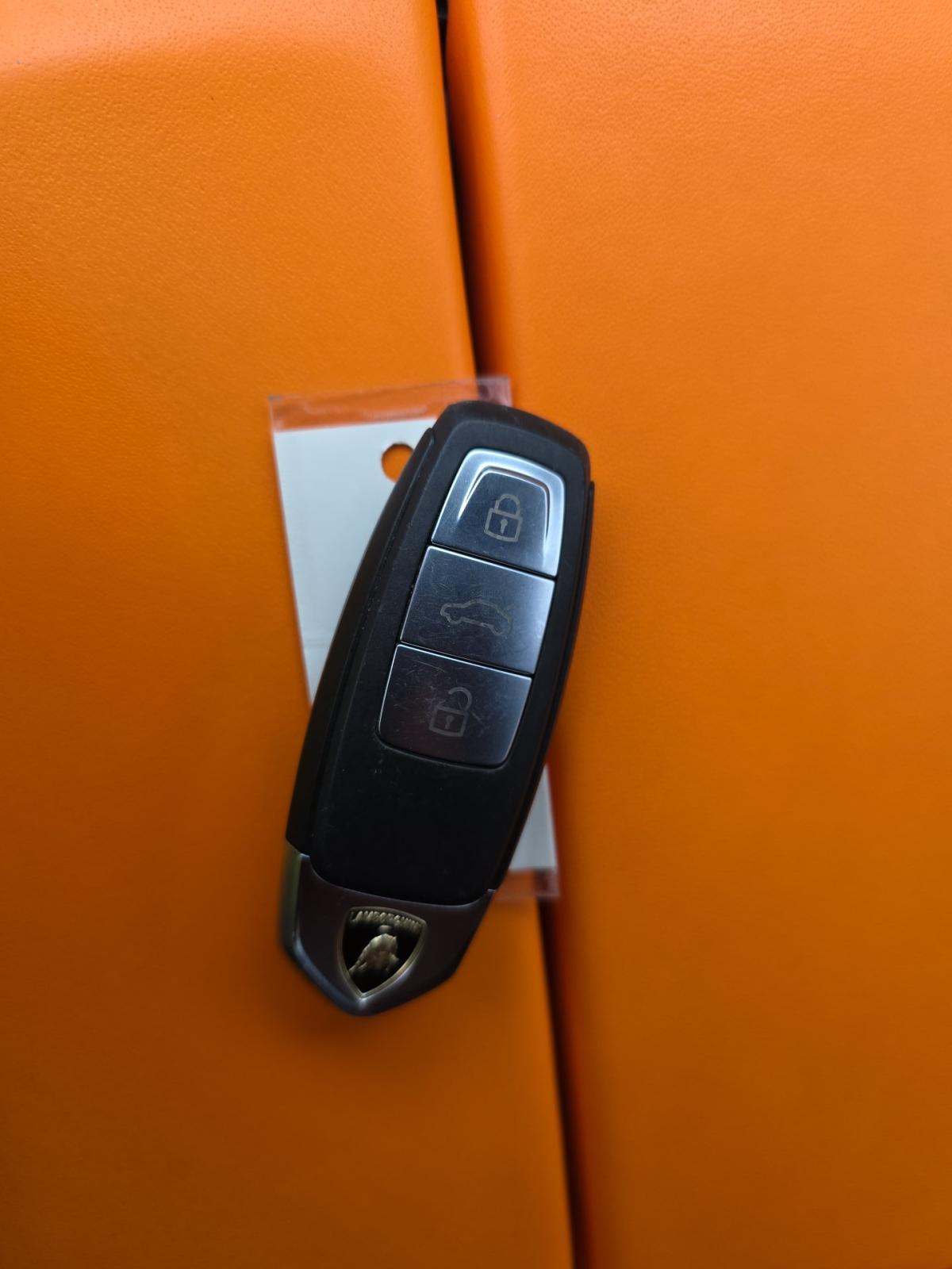 2020 Lamborghini Urus Base AWD