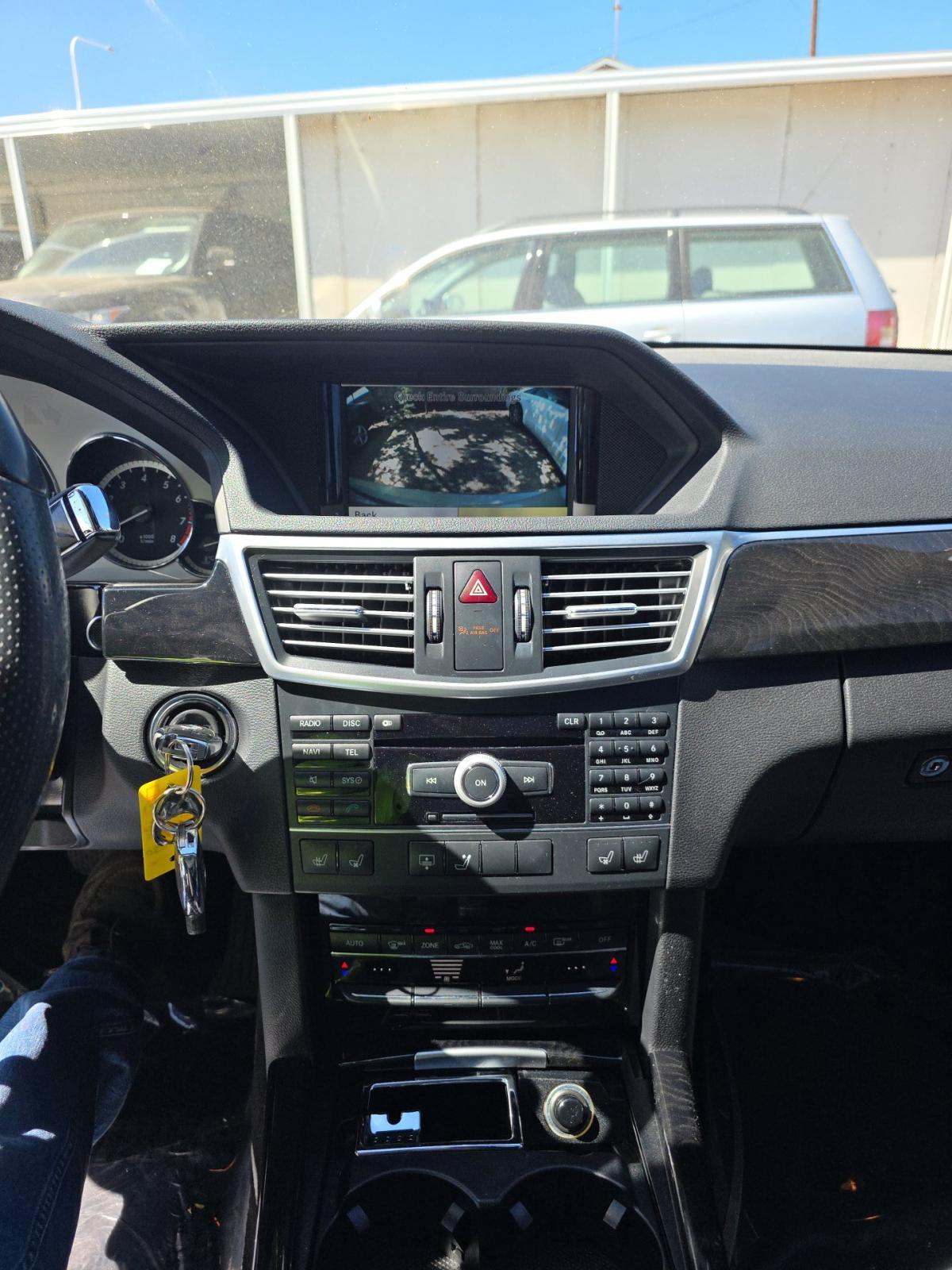 MERCEDES-BENZ E-CLASS - 10