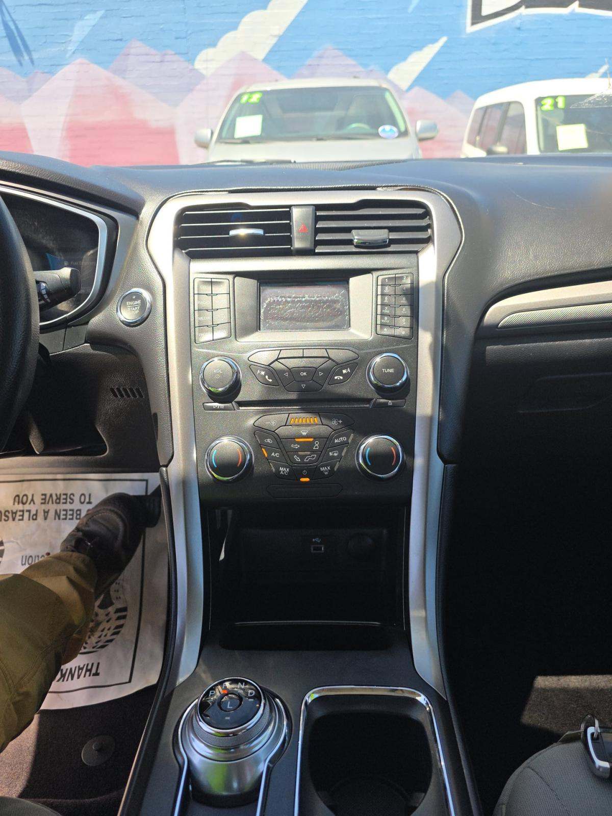 FORD FUSION - 10