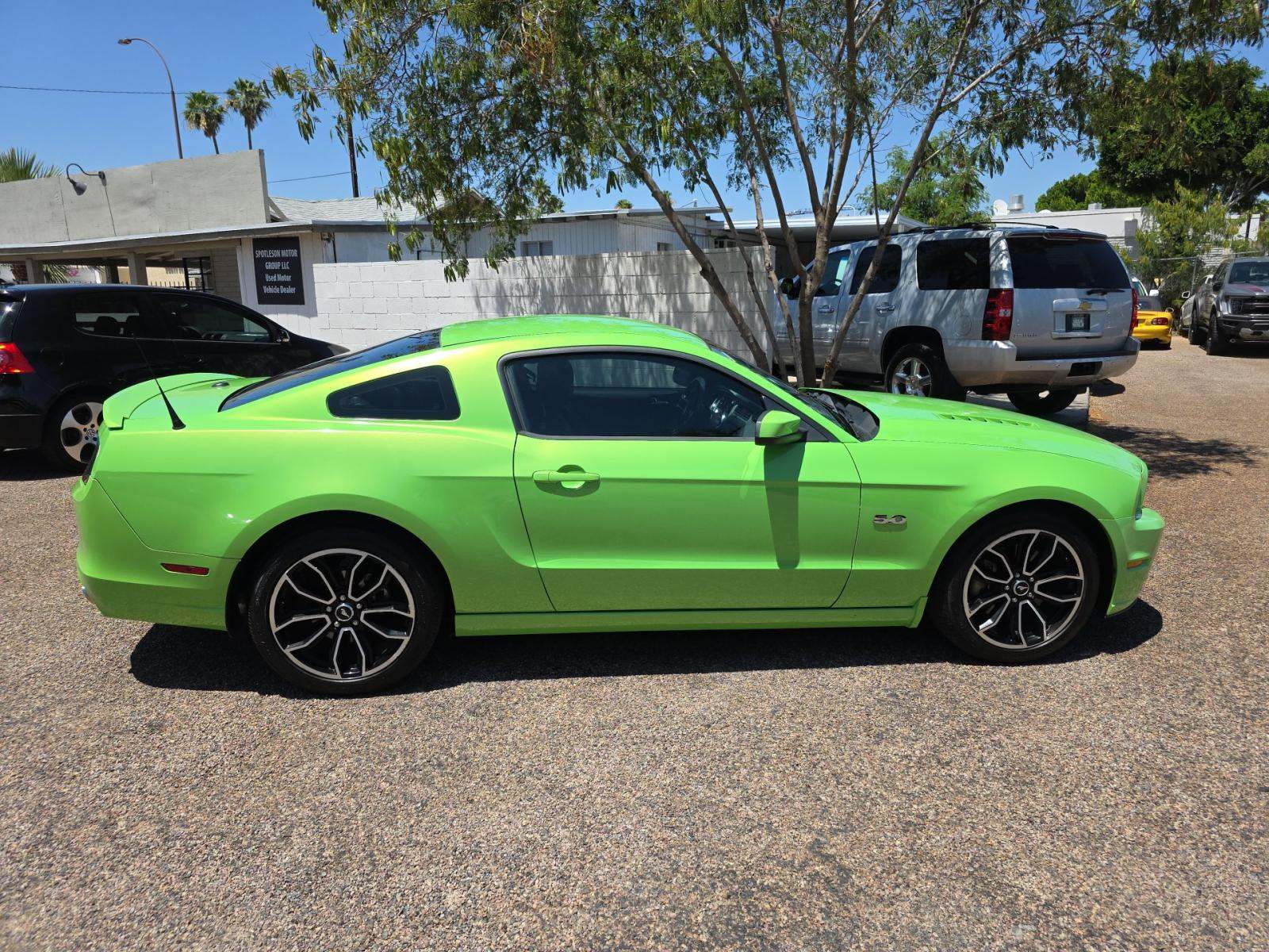 FORD MUSTANG - 4
