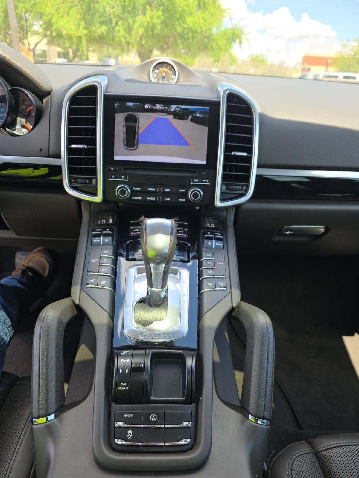 PORSCHE CAYENNE - 10