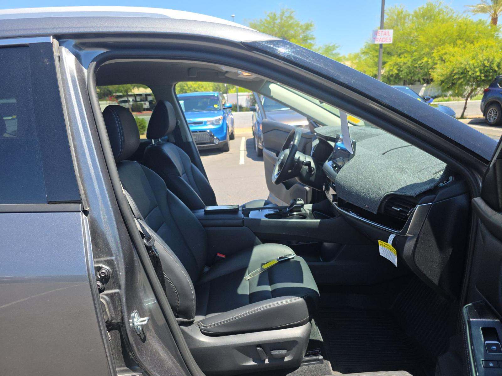 2024 Nissan Rogue SL FWD
