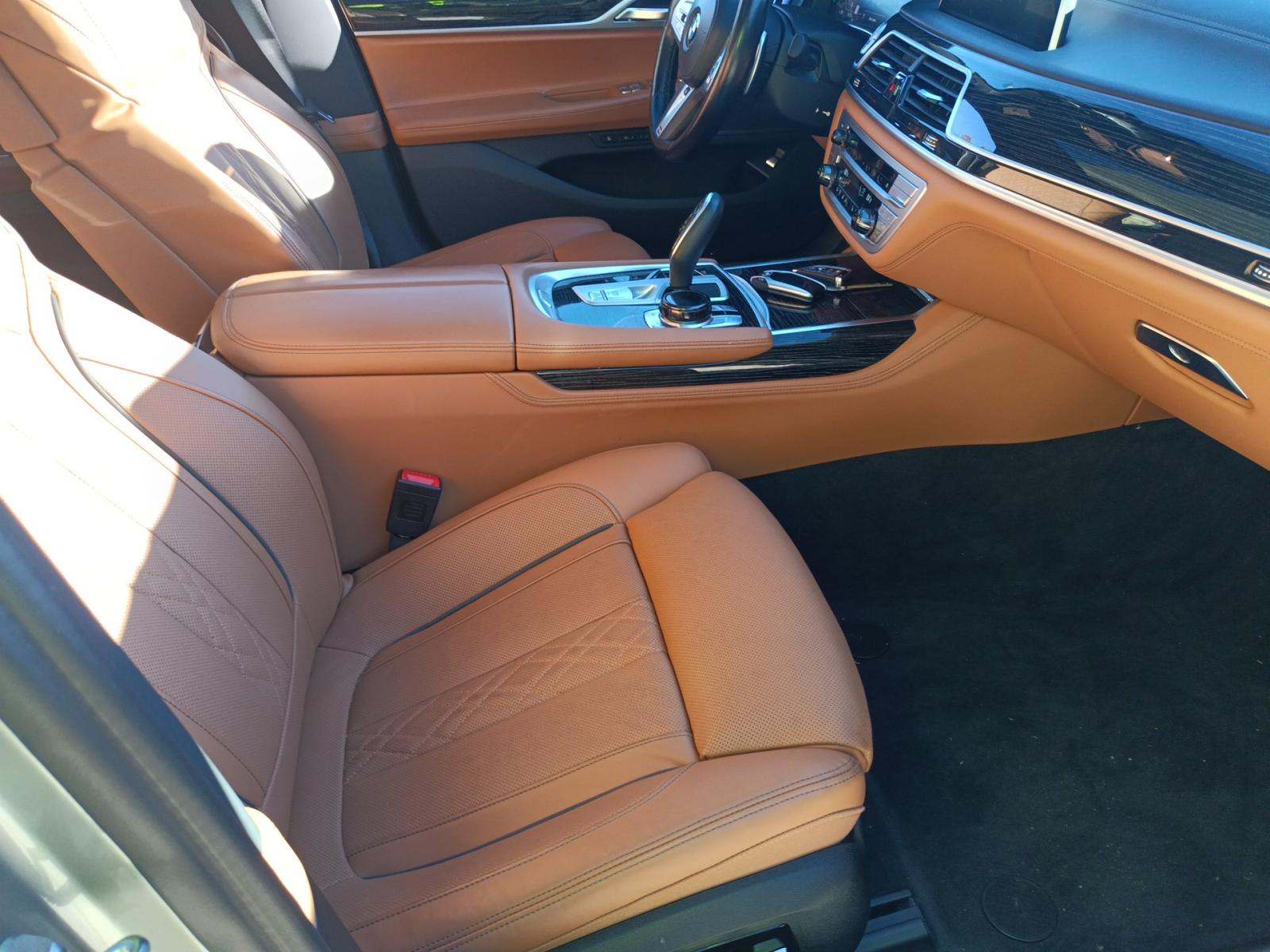 2022 BMW 7 Series 750i xDrive AWD