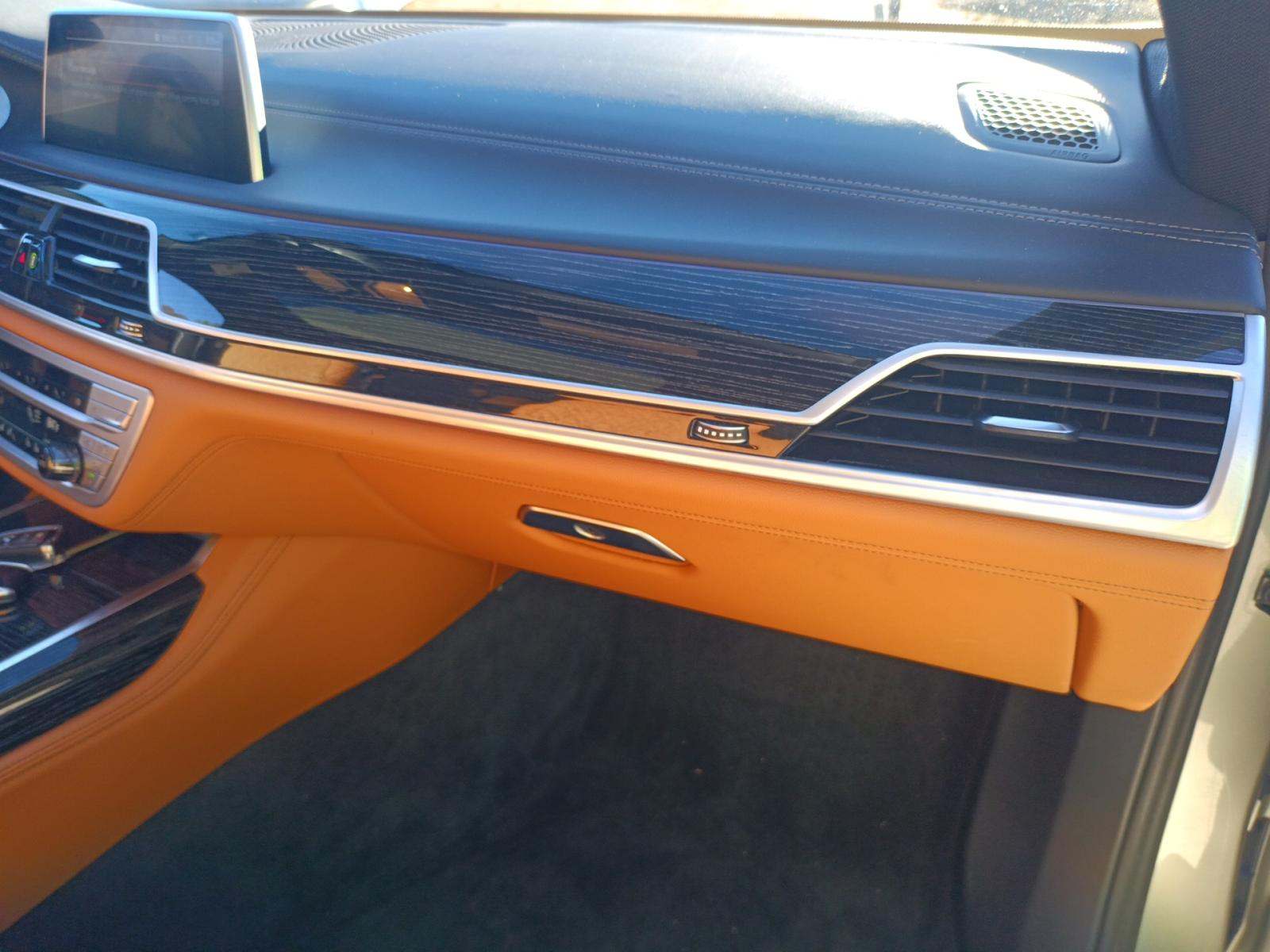 2022 BMW 7 Series 750i xDrive AWD