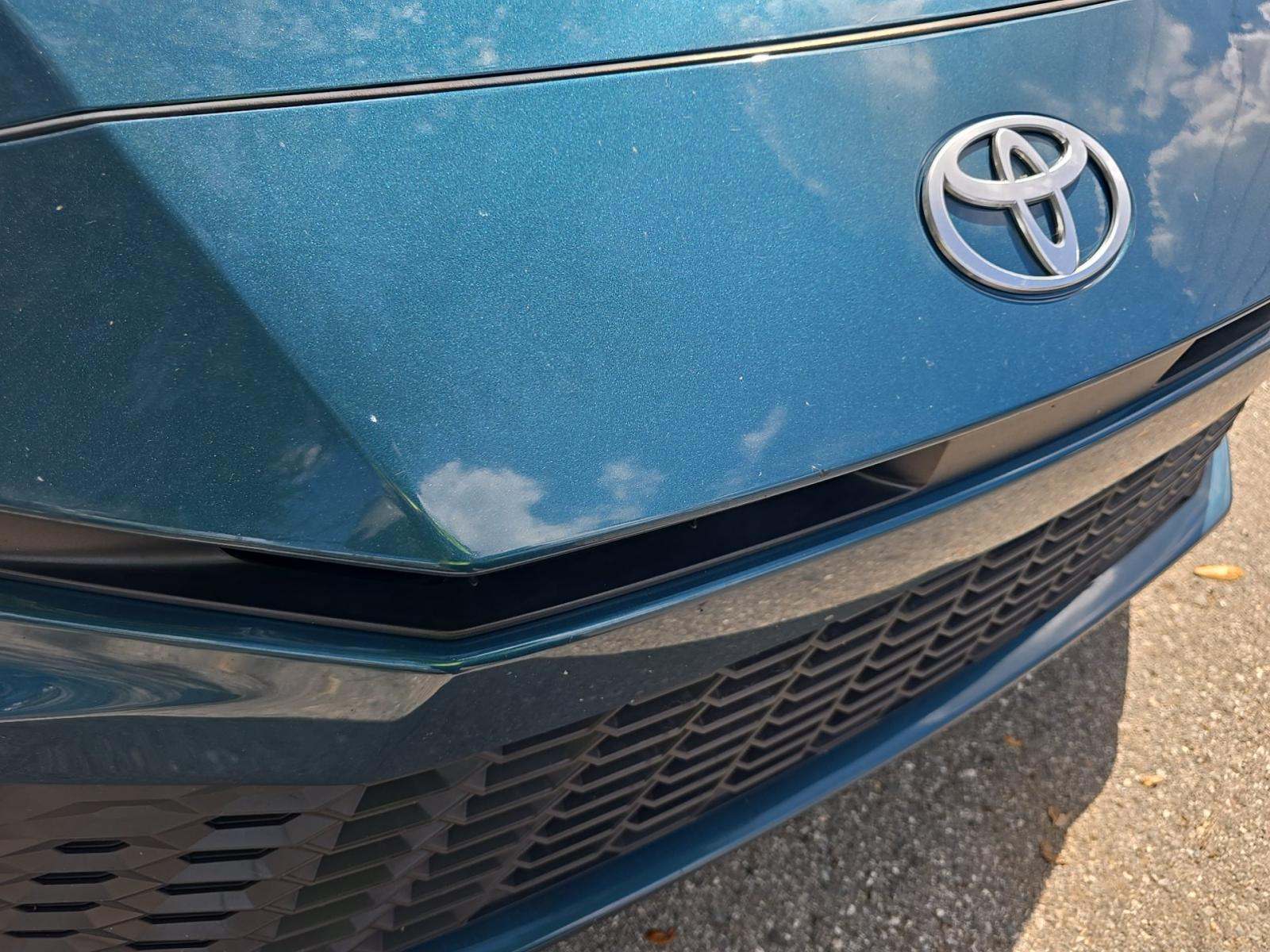 2025 Toyota Camry SE FWD