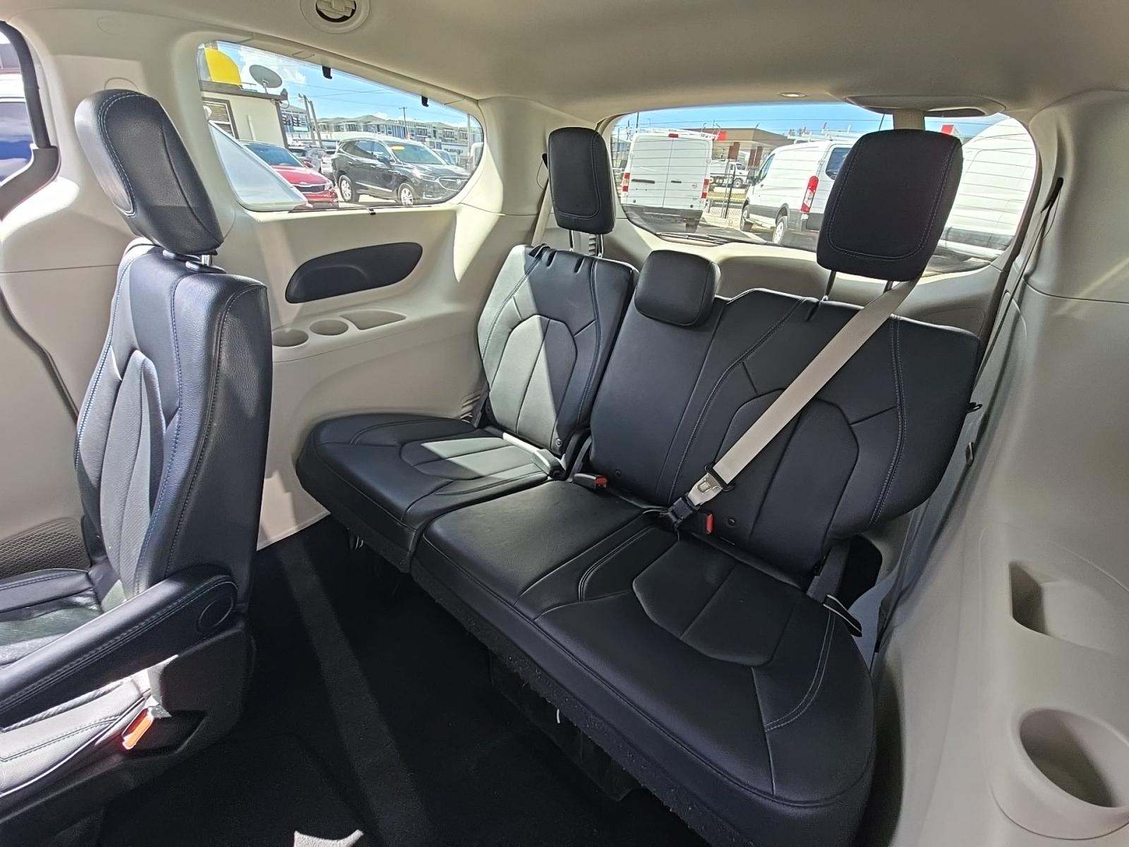 2021 Chrysler Pacifica Touring L FWD