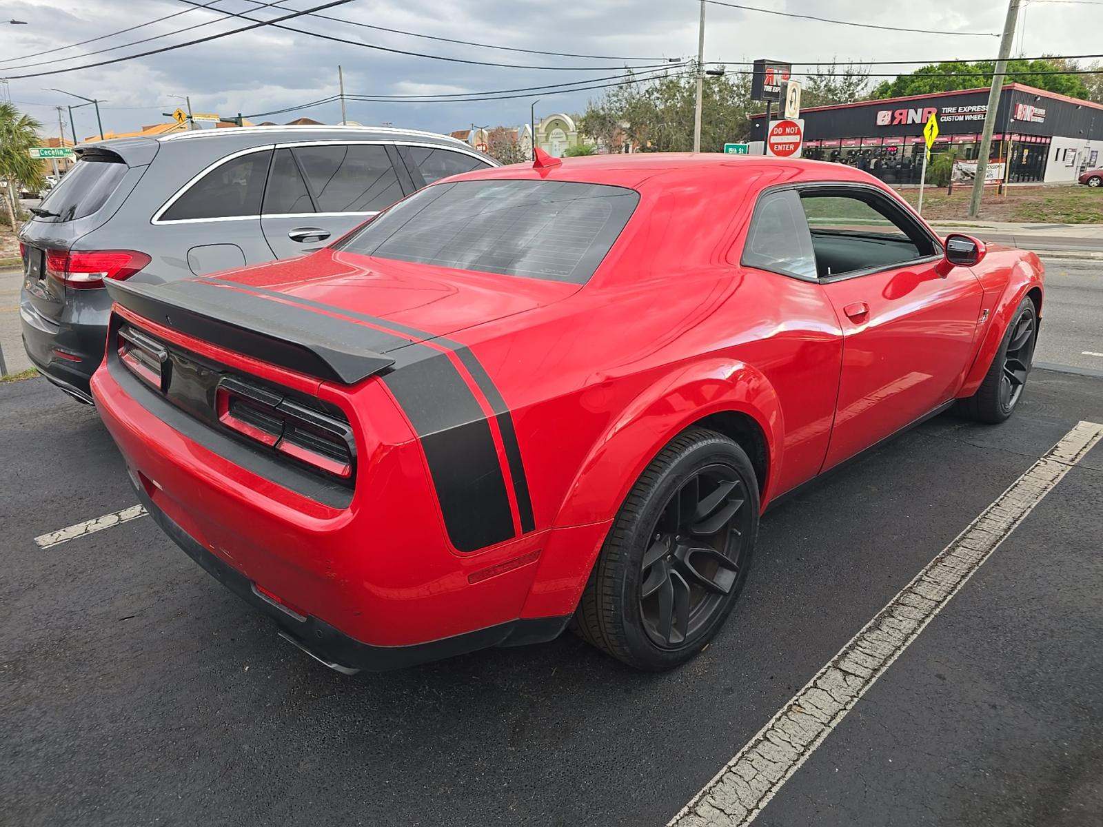 2019 Dodge Challenger R/T Scat Pack Widebody RWD