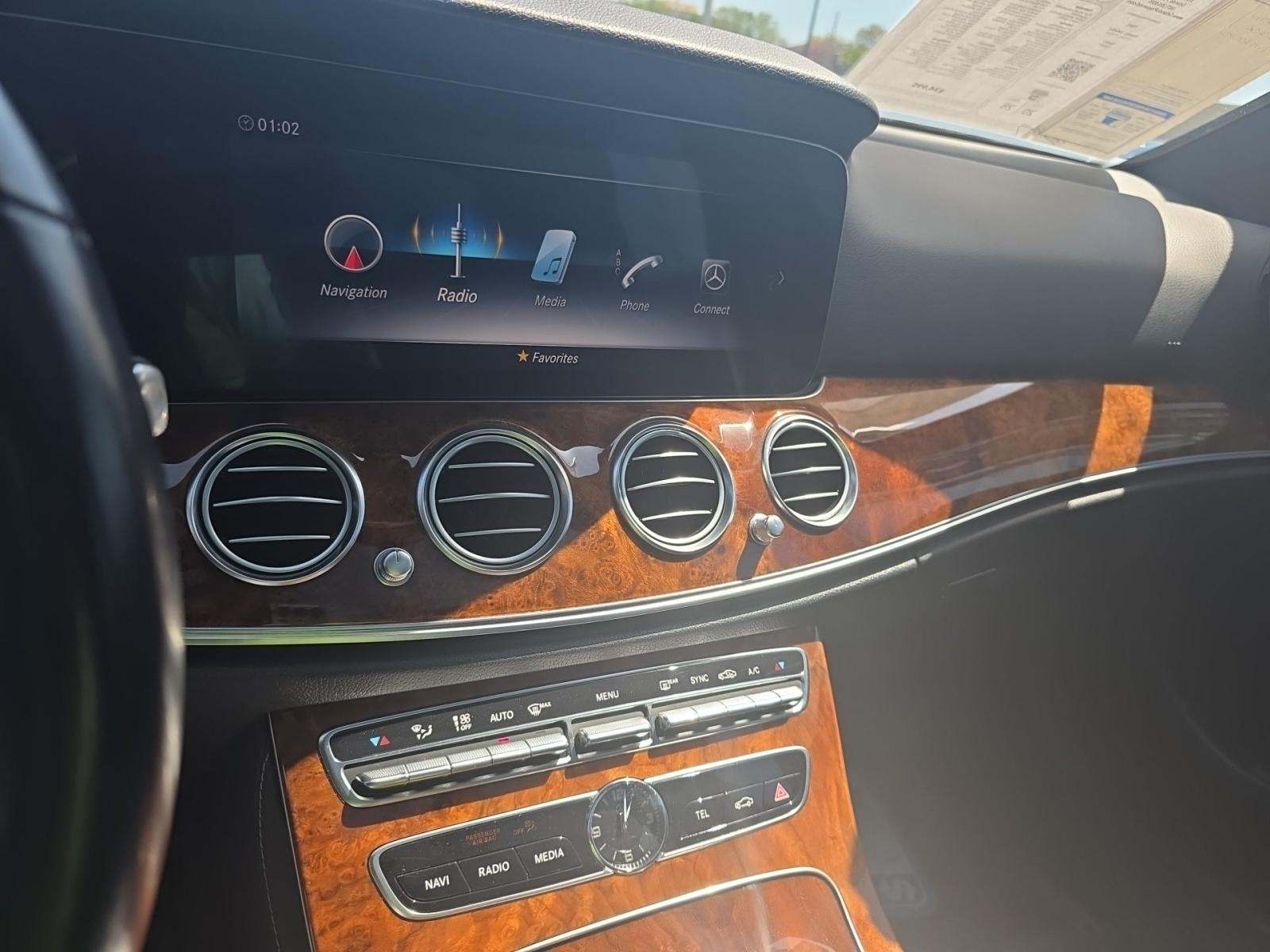 MERCEDES-BENZ E-CLASS - 10