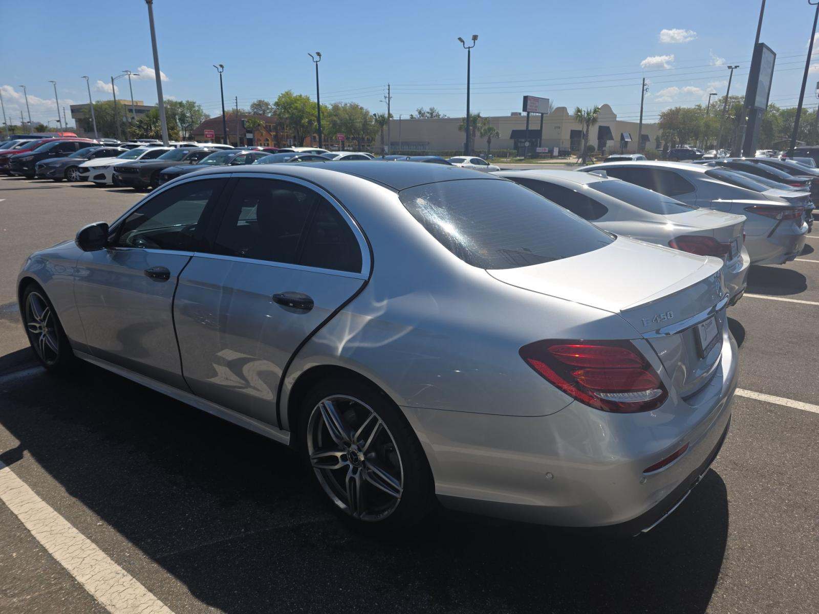 MERCEDES-BENZ E-CLASS - 2