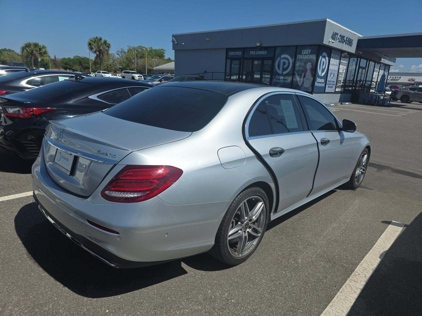 MERCEDES-BENZ E-CLASS - 3