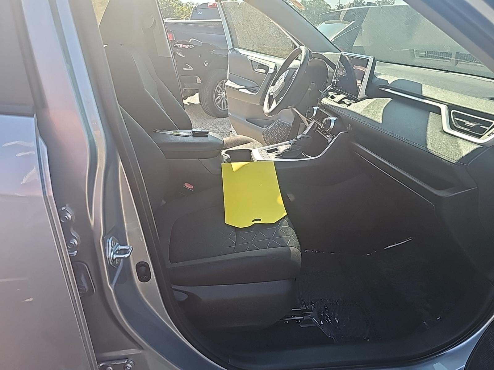 2024 Toyota RAV4 XLE AWD