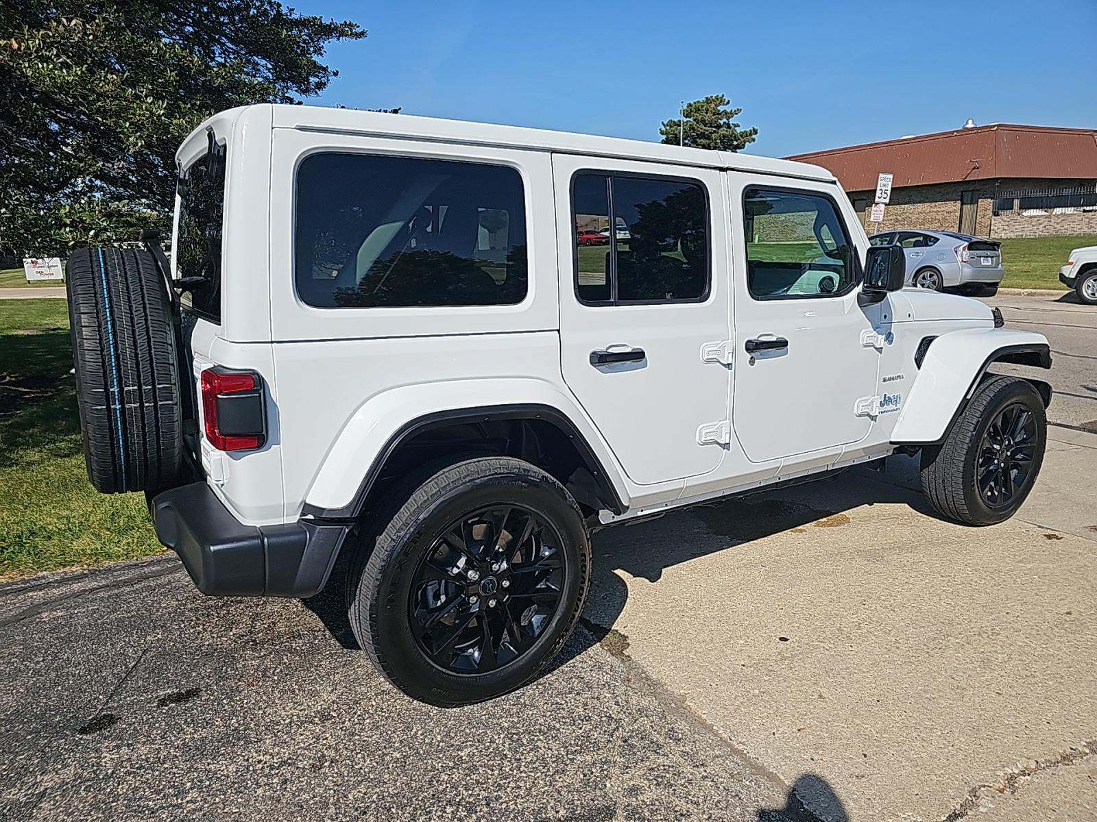 2024 Jeep Wrangler 4xe Sahara AWD