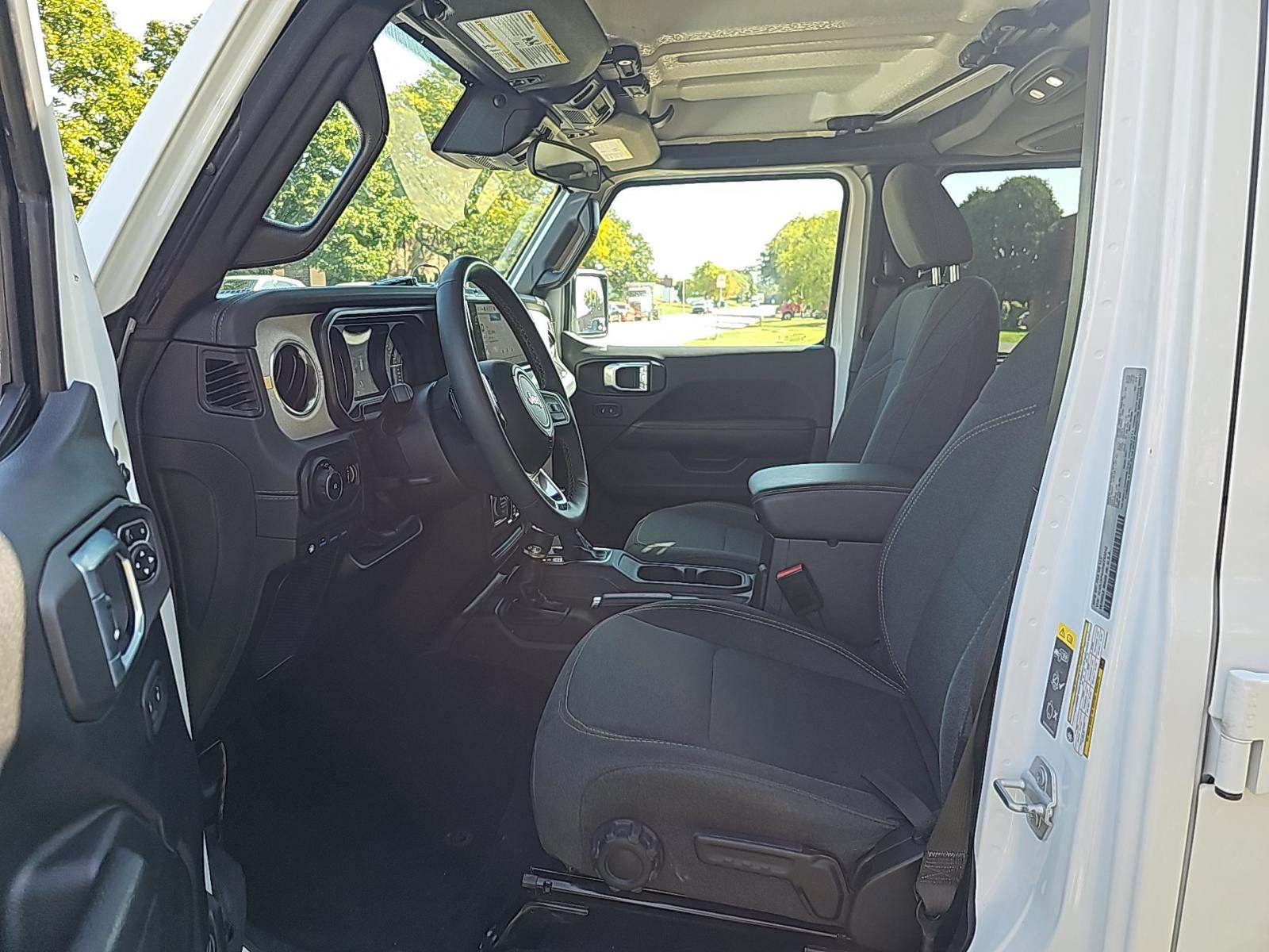 2024 Jeep Wrangler 4xe Sahara AWD