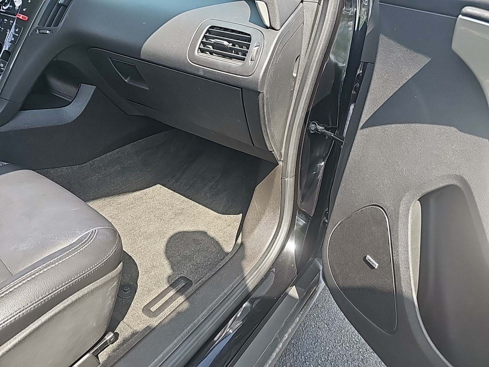 2015 Chevrolet Volt Base FWD