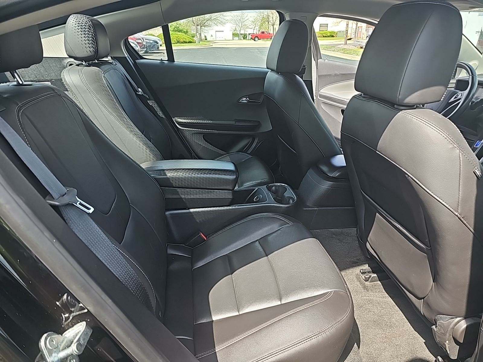 2015 Chevrolet Volt Base FWD