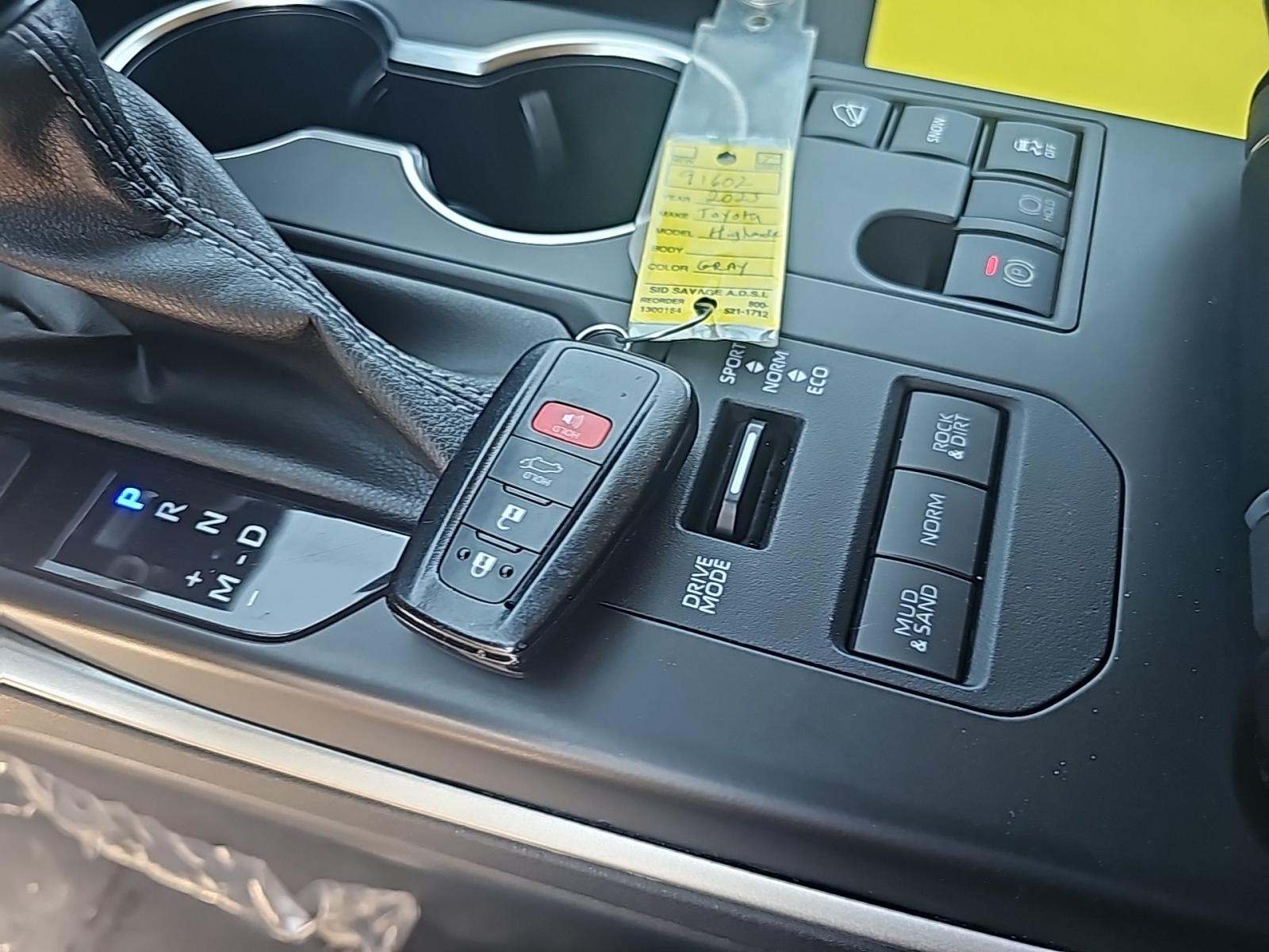 2023 Toyota Highlander LE AWD