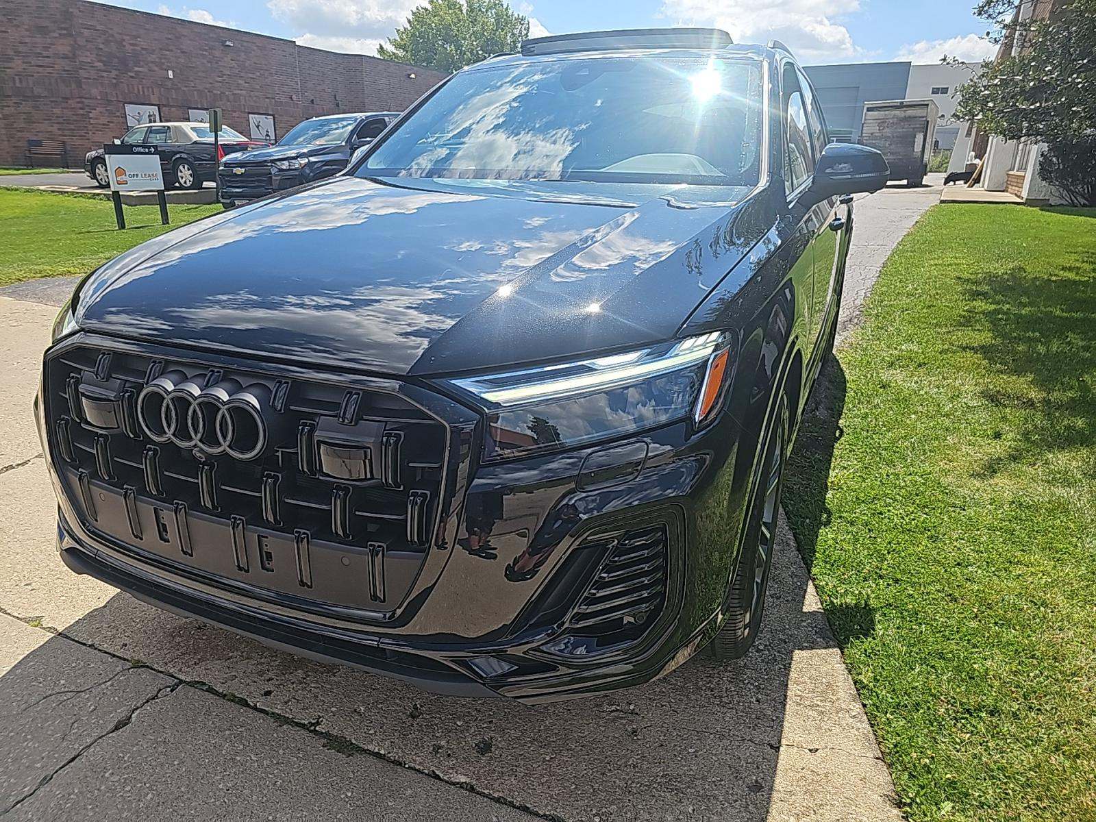 2025 Audi Q7 Premium Plus 45 TFSI