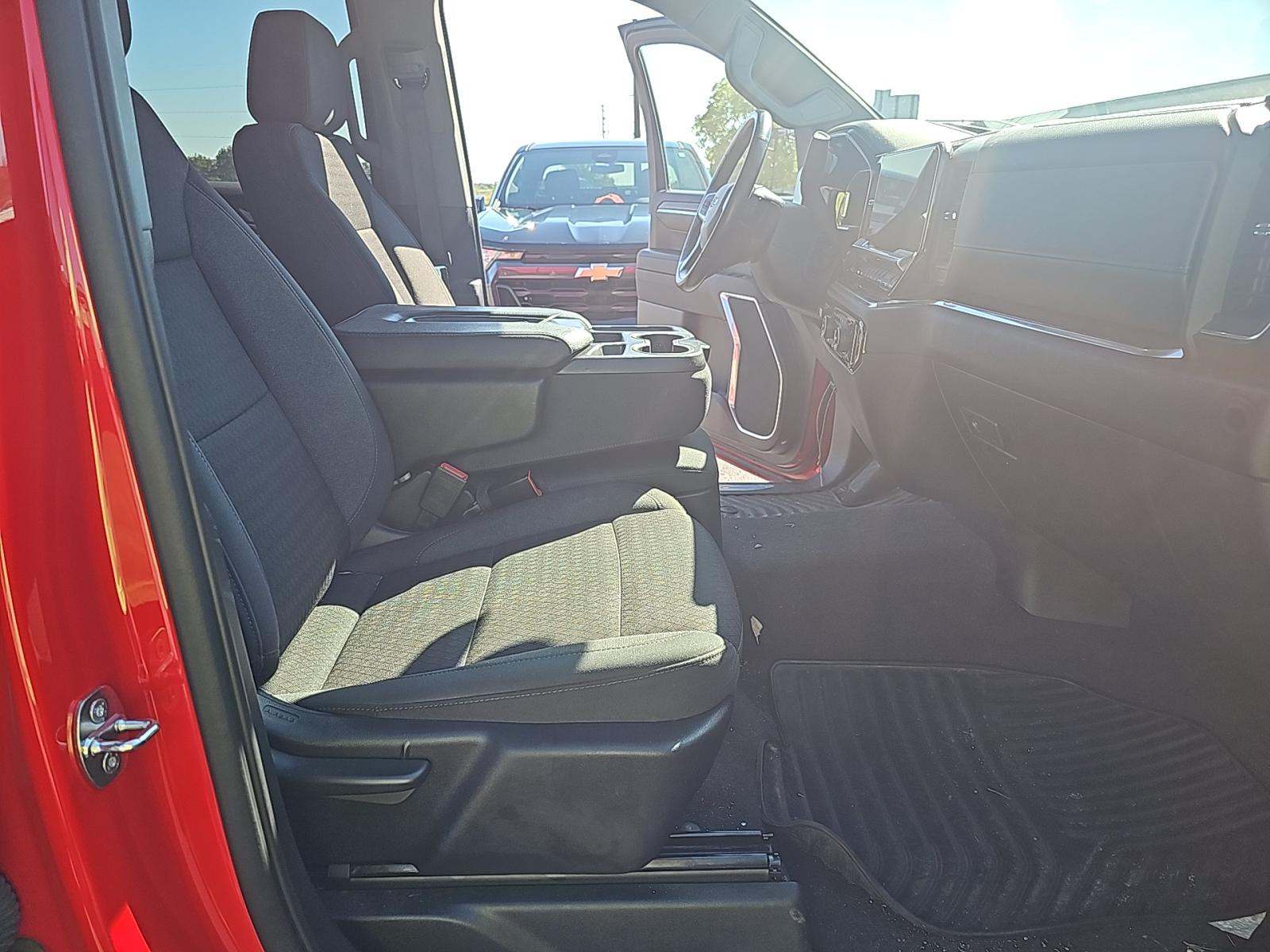 2022 Chevrolet Silverado 1500 RST AWD