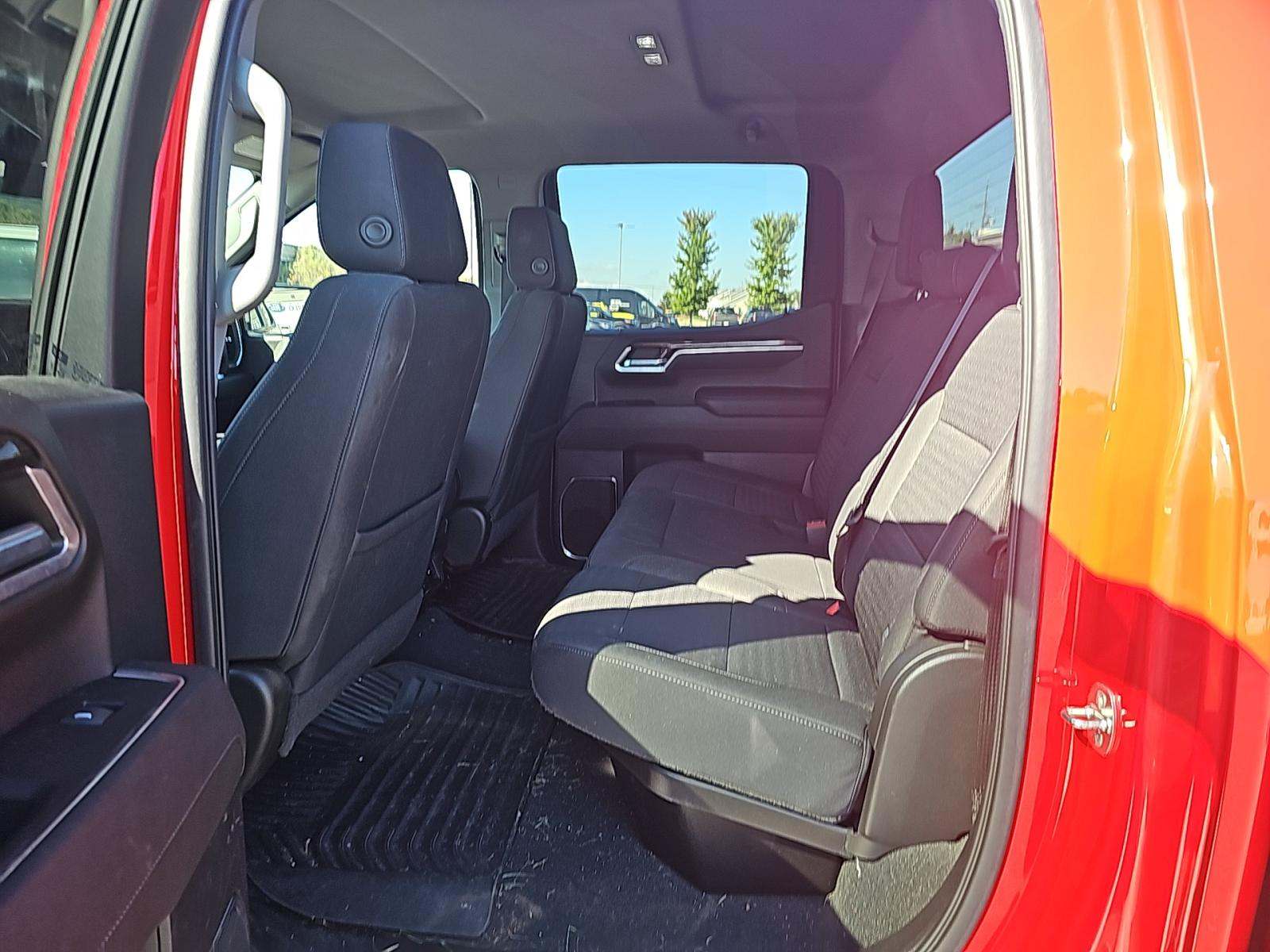 2022 Chevrolet Silverado 1500 RST AWD