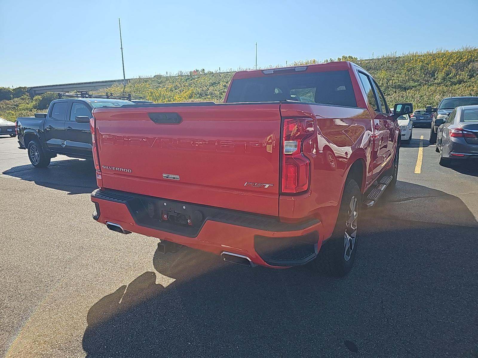 2022 Chevrolet Silverado 1500 RST AWD