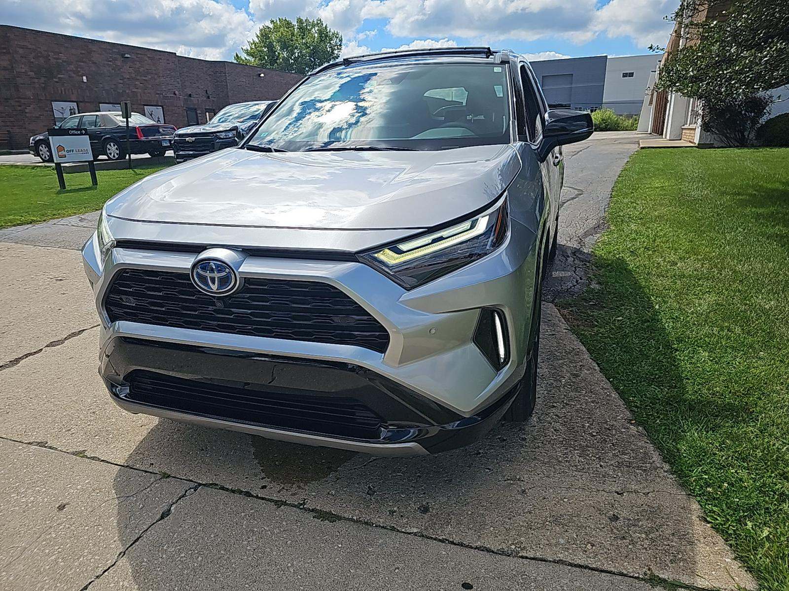 2022 Toyota RAV4 Hybrid XSE AWD