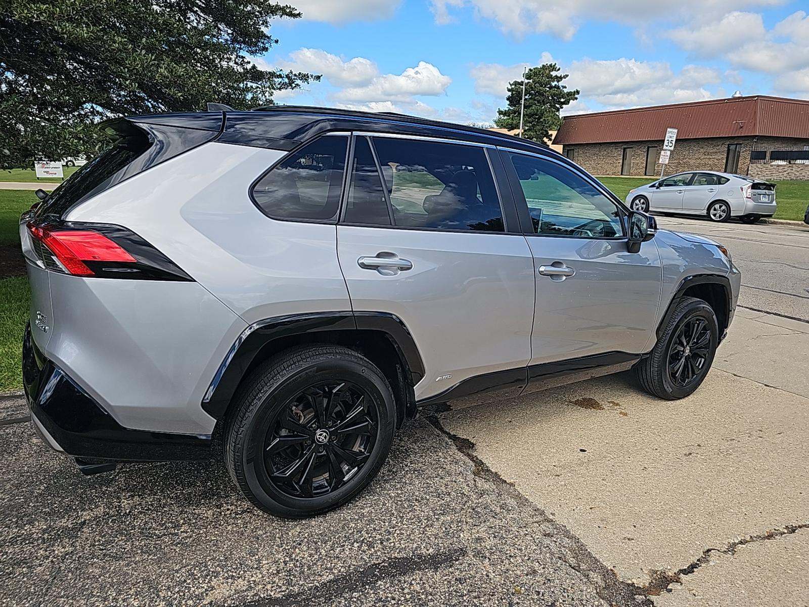 2022 Toyota RAV4 Hybrid XSE AWD