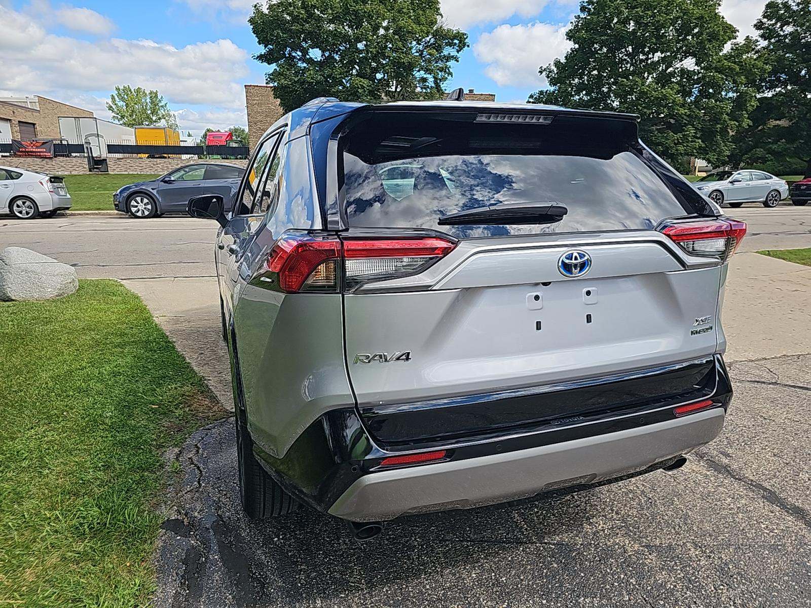 2022 Toyota RAV4 Hybrid XSE AWD