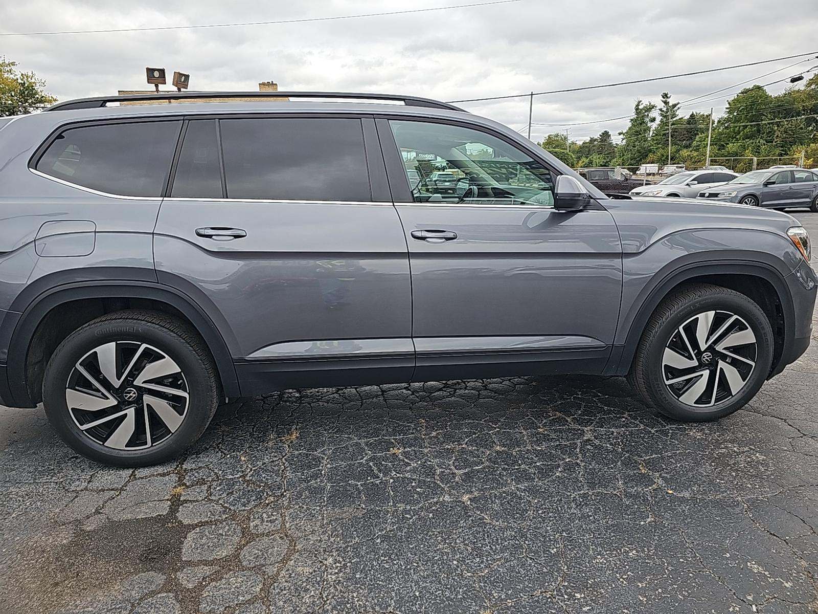 2025 Volkswagen Atlas 2.0T SE FWD