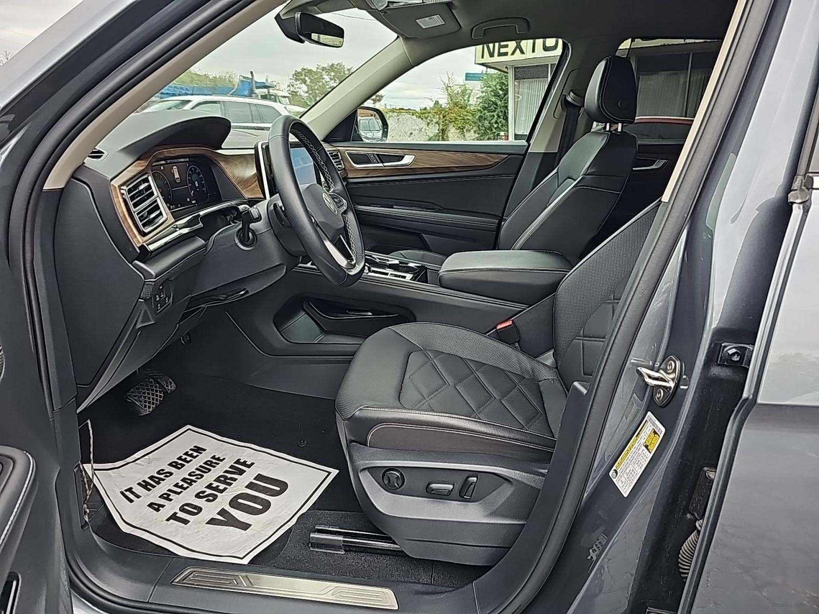 2025 Volkswagen Atlas 2.0T SE FWD