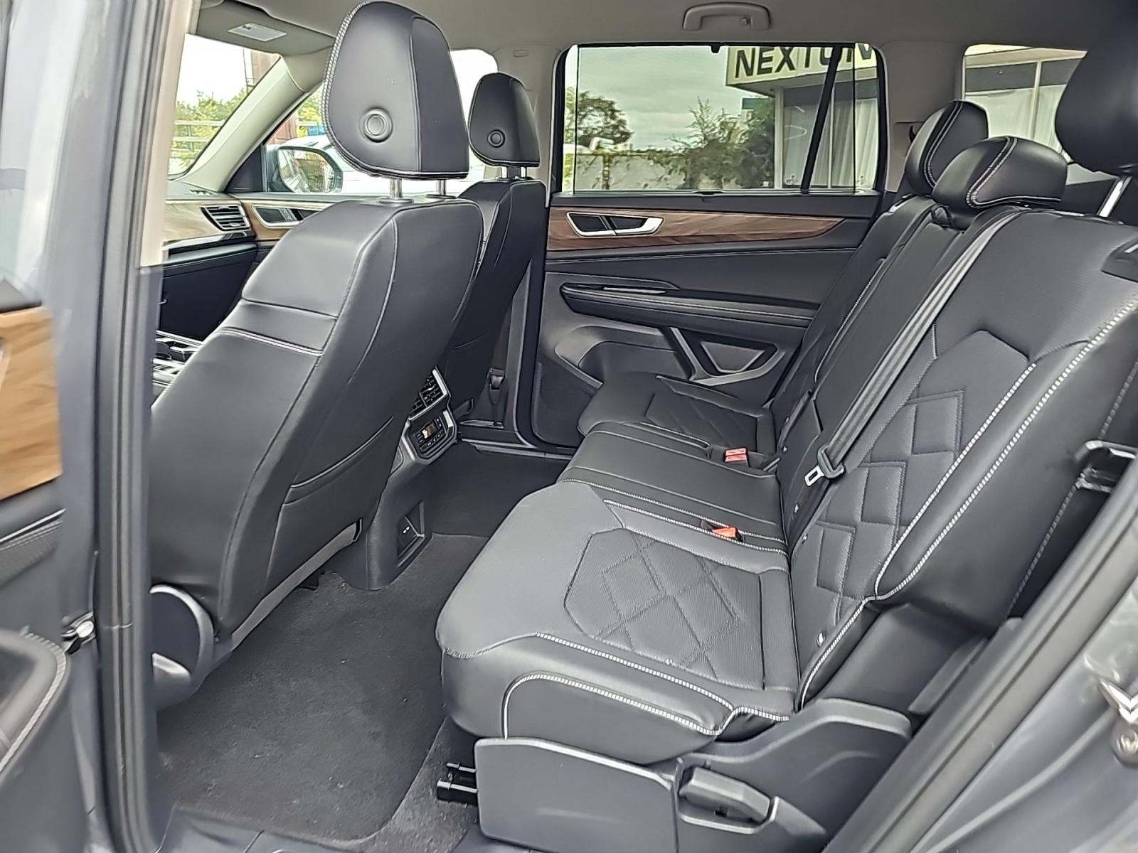 2025 Volkswagen Atlas 2.0T SE FWD