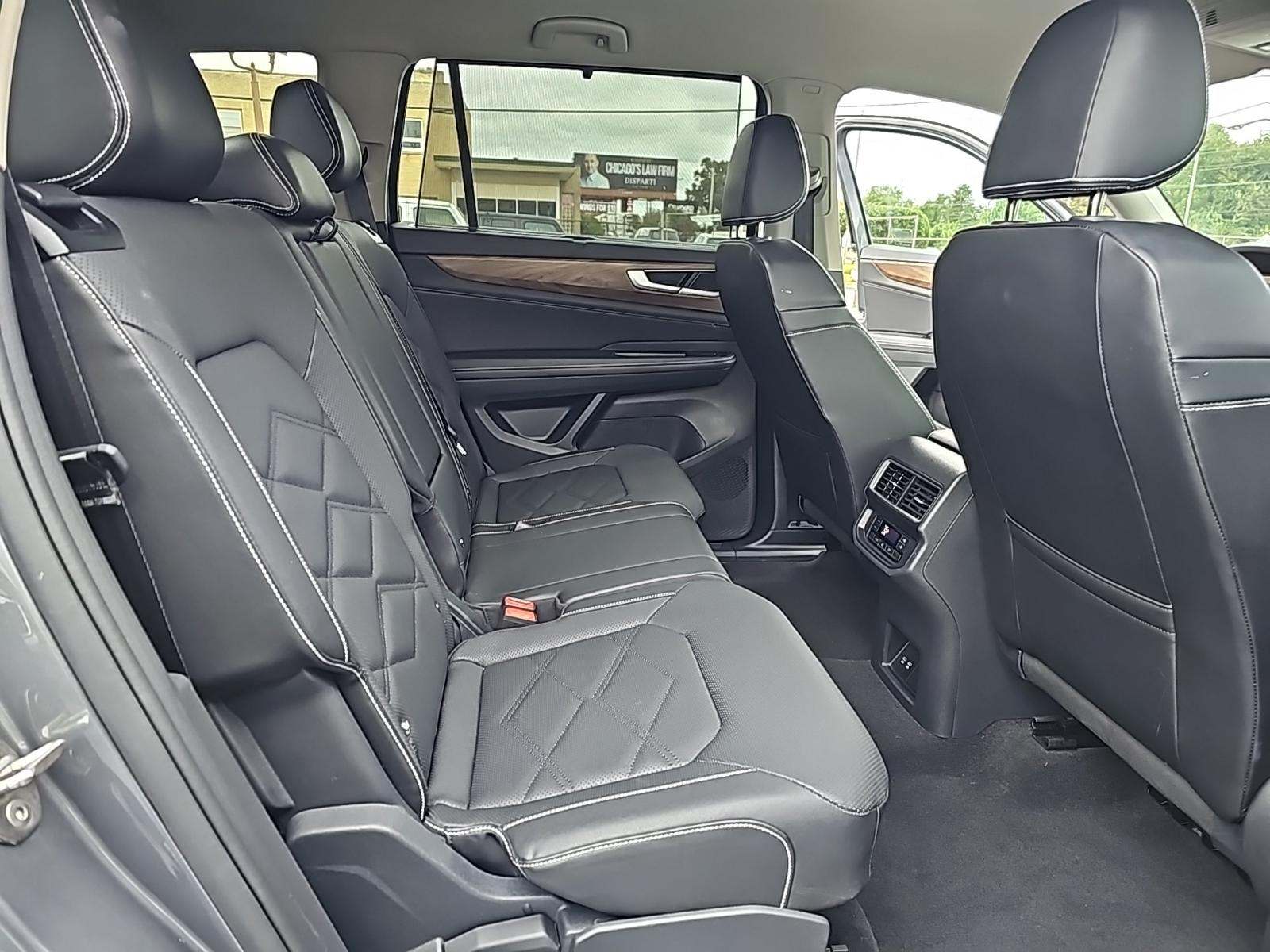 2025 Volkswagen Atlas 2.0T SE FWD